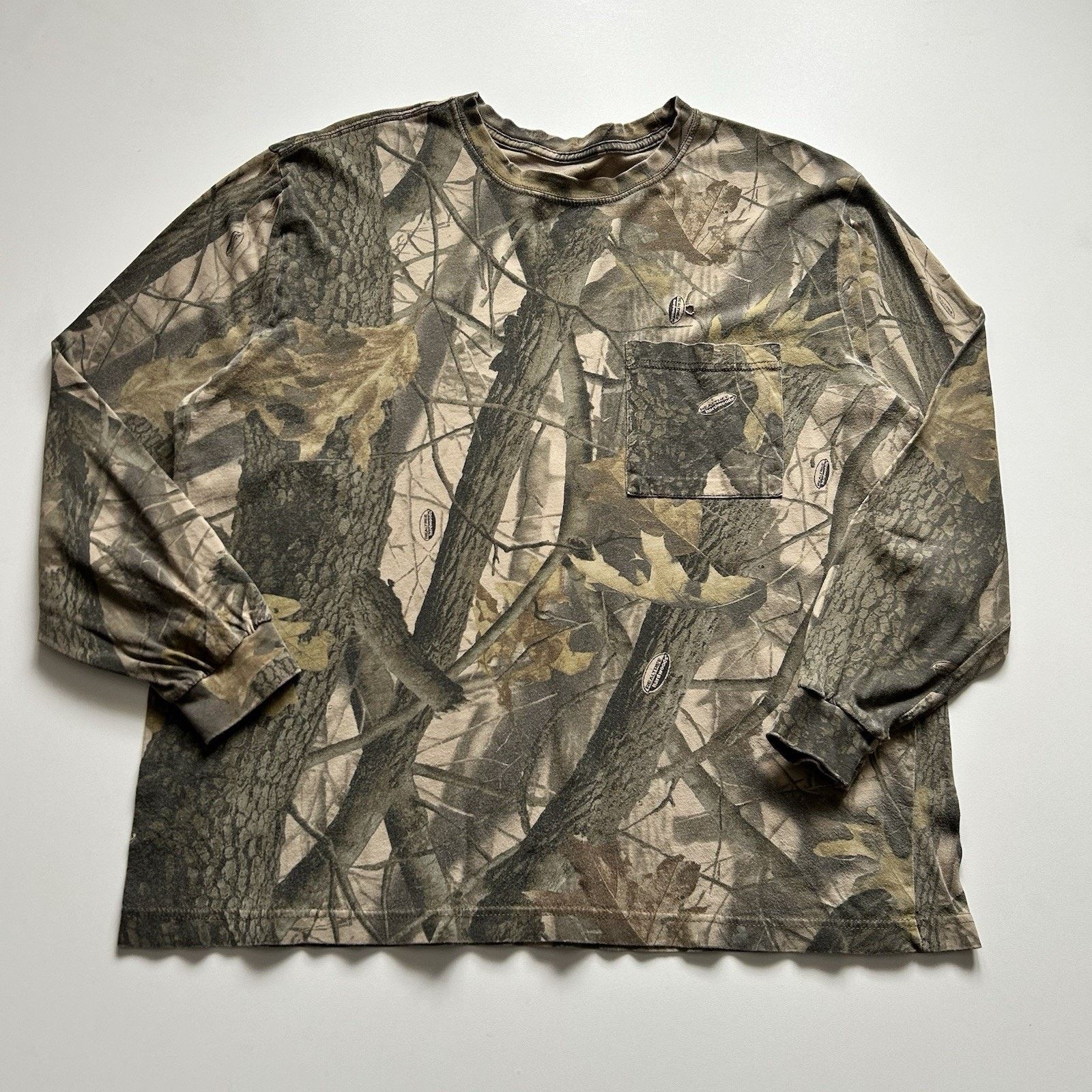Realtree Vintage Realtree Camo Long Sleeve Pocket T Shirt Large Rare Size US L / EU 52-54 / 3 - 1 Thumbnail