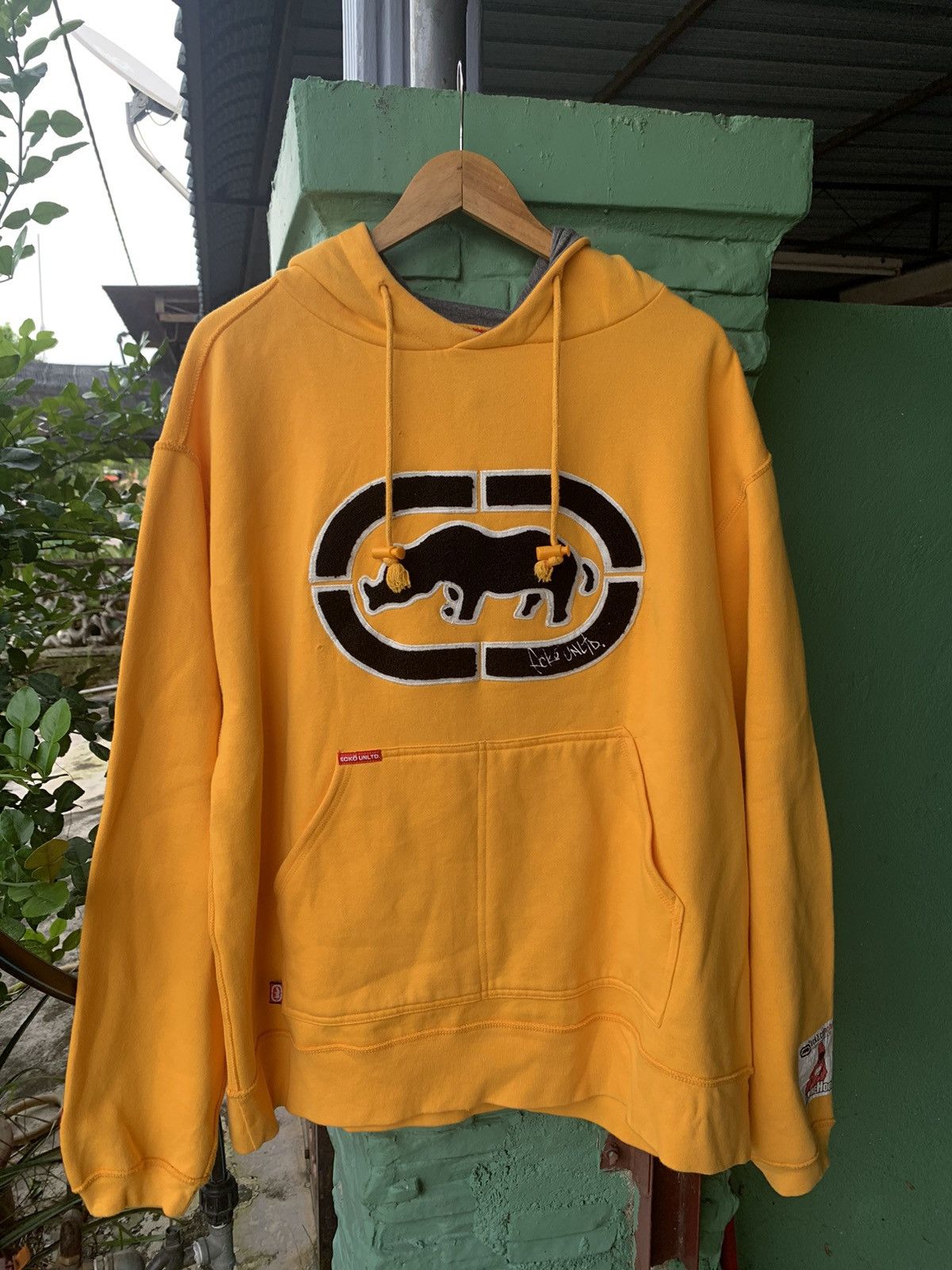 Image of Ecko Unltd x Jnco Vintage Ecko Untld. Big Logo Hoodie in Yellow, Men's (Size XL)