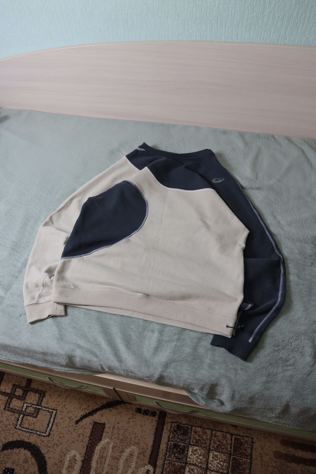 Asics × Kiko Kostadinov Kiko Kostadinov x ASICS 2020 Sweatshirt Beige/Navy Size US M / EU 48-50 / 2 - 6 Thumbnail