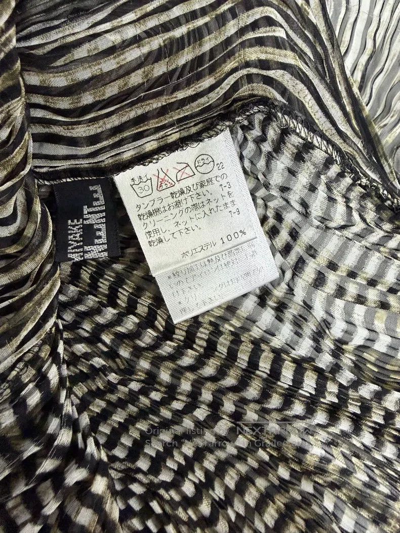Issey Miyake Issey Miyake Main Line Ruched Crew-Neck Striped Top Size M / US 6-8 / IT 42-44 - 4 Thumbnail