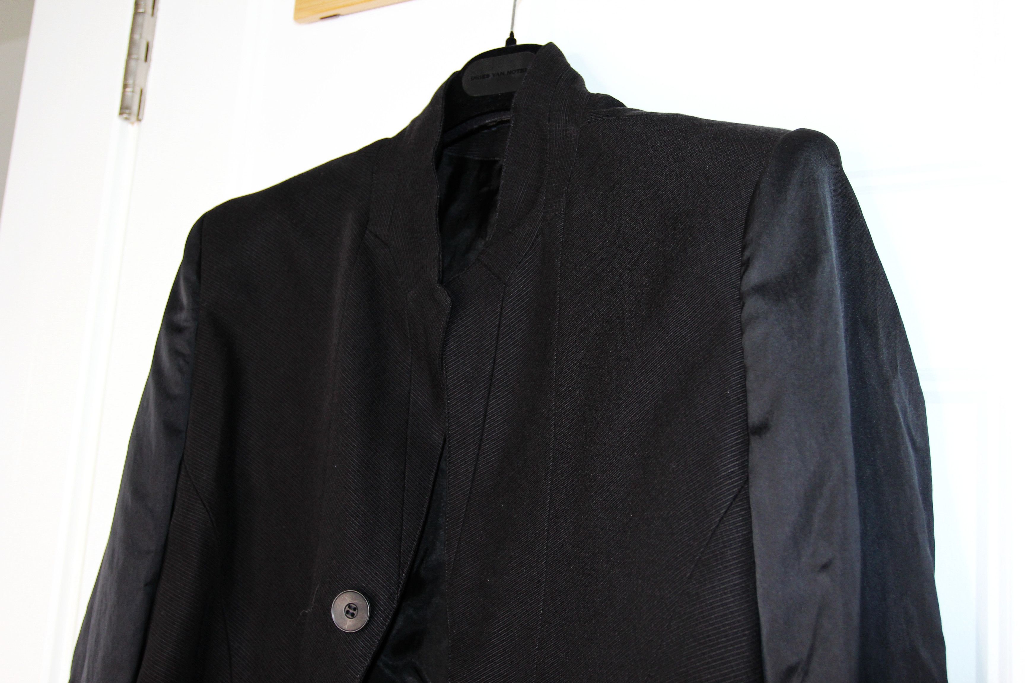 Julius BNWT SS23 JULIUS "GALLU" DUAL MATERIAL CROPPED JACKET 3 Size US L / EU 52-54 / 3 - 4 Thumbnail