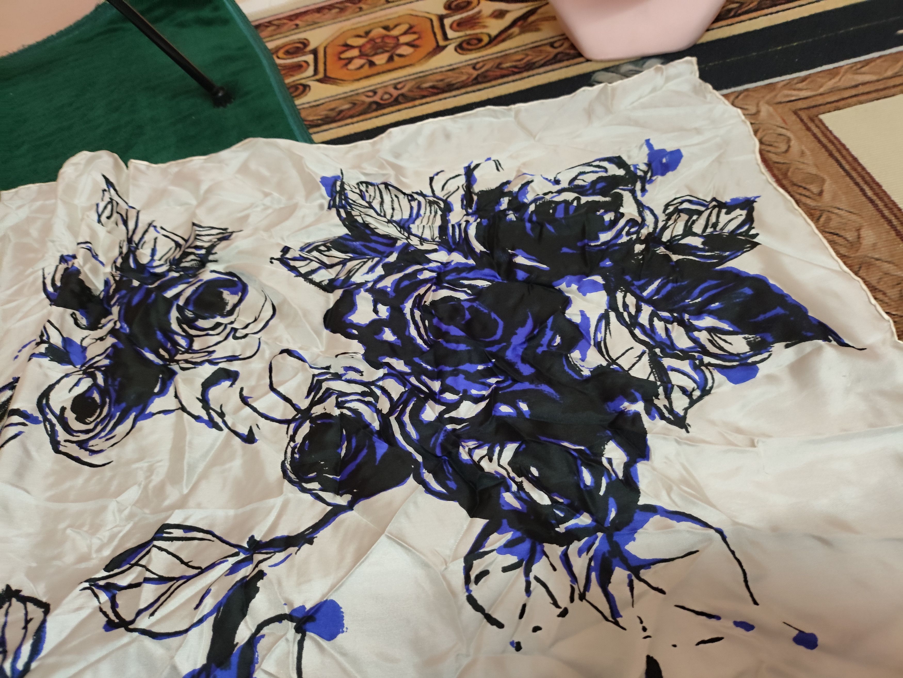 Designer × Vintage Vintage Scarves Neckerchief, Silk fabric Art Design Size ONE SIZE - 6 Thumbnail