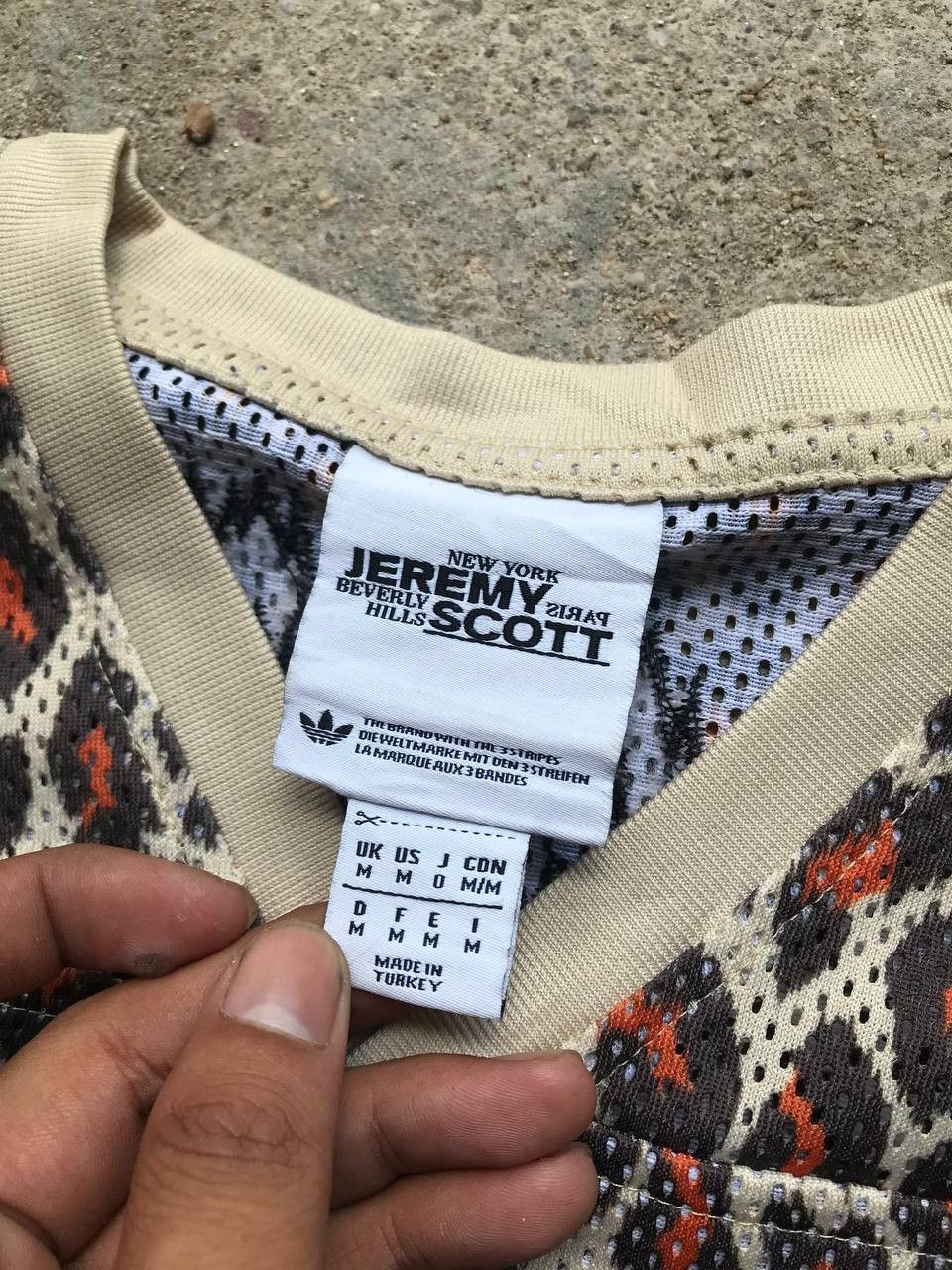 Adidas × Jeremy Scott Adidas Jeremy Scott new York jersey Size US M / EU 48-50 / 2 - 5 Thumbnail