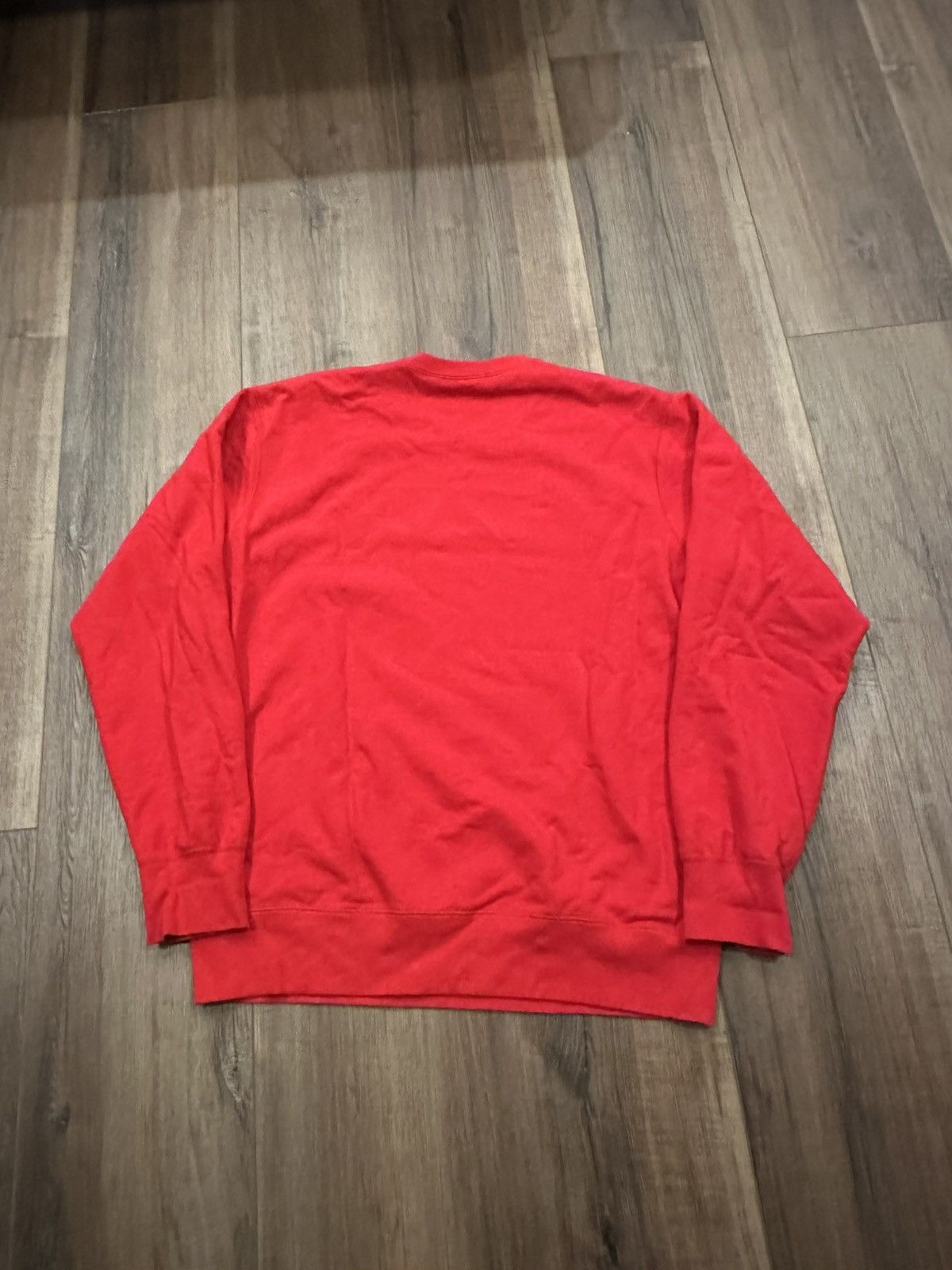 Supreme Supreme World Famous Crewneck Red size XL Size US XL / EU 56 / 4 - 2 Thumbnail
