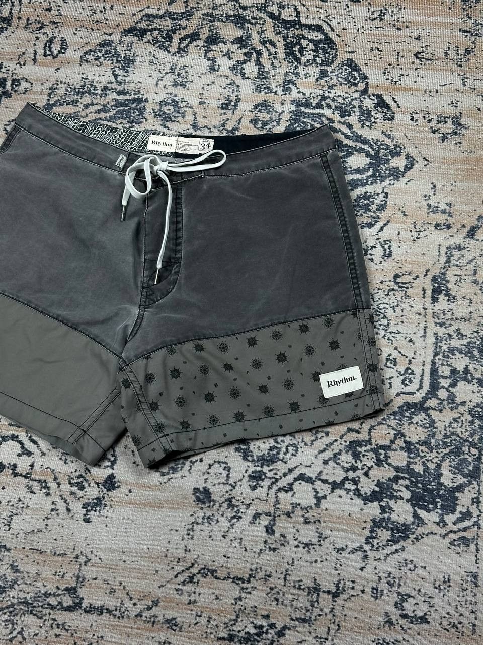 Rhythm Rhythm Psychedelic Board Short 34 W - HARD TO FIND Size US 34 / EU 50 - 2 Thumbnail