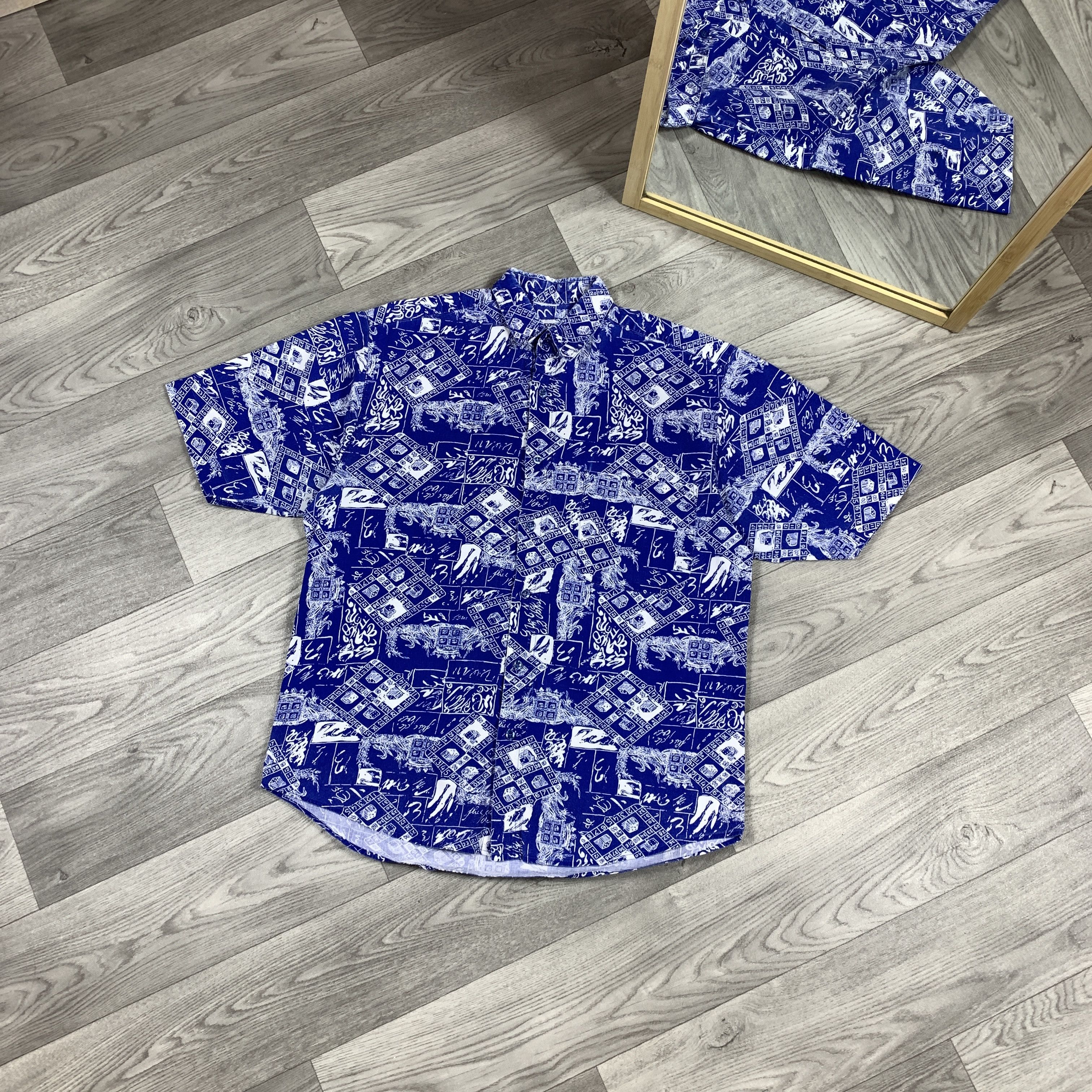 Vintage Vintage 90s Graphic Button Up Hawaiian Shortsleeve Shirt Size US L / EU 52-54 / 3 - 1 Thumbnail