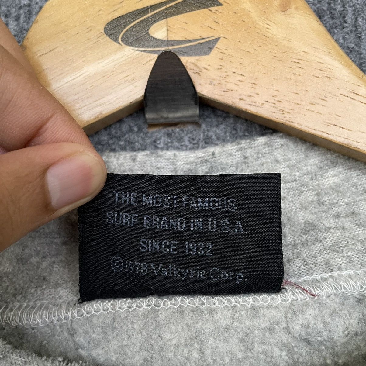 Vintage Vintage 1990s Bear Surfboard Essentials Sweatshirt Size US M / EU 48-50 / 2 - 4 Thumbnail