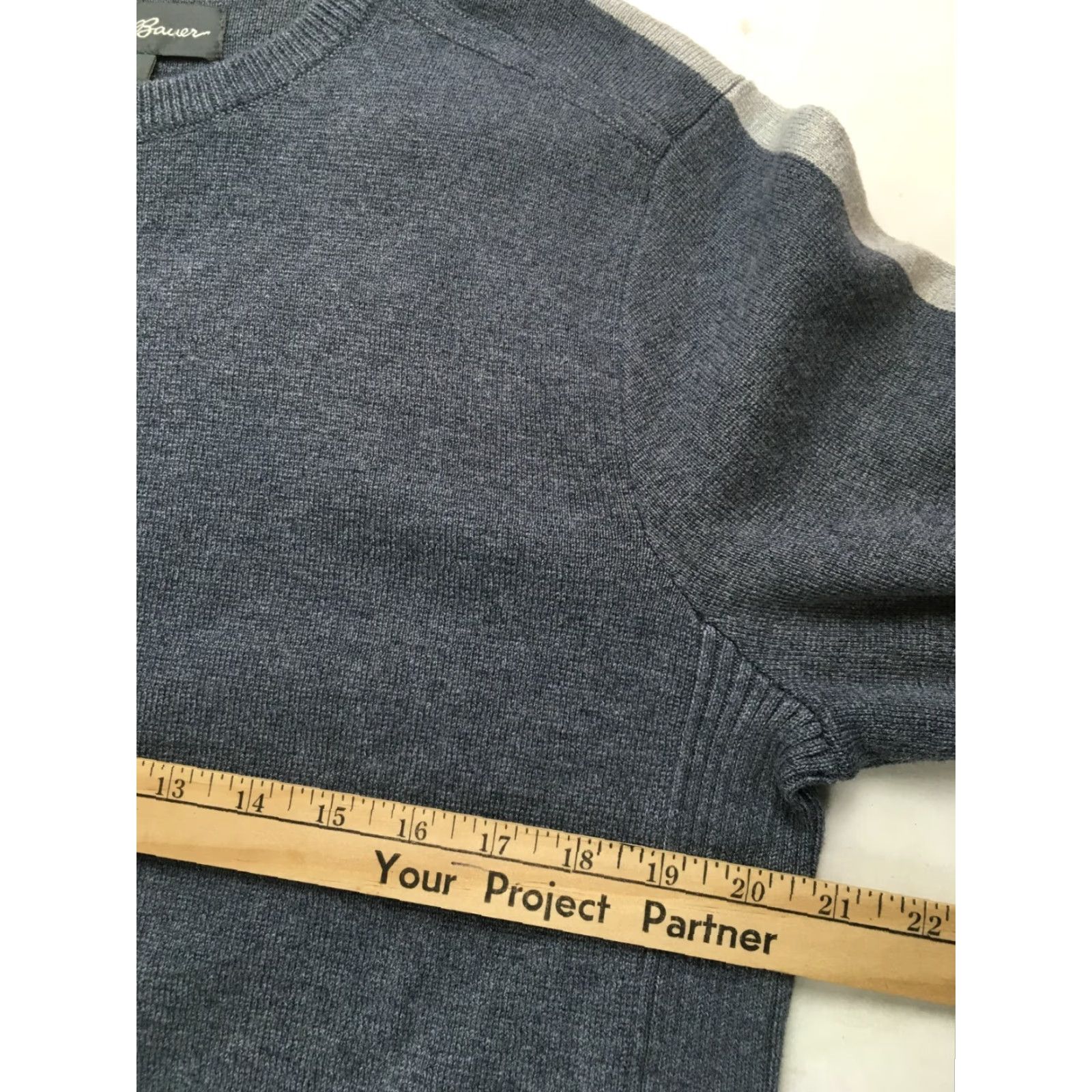 Eddie Bauer Eddie Bauer Sweatshirt Mens Gray Crew Neck Pullover Size M Ribbed Edges Classic Style Size US M / EU 48-50 / 2 - 5 Thumbnail