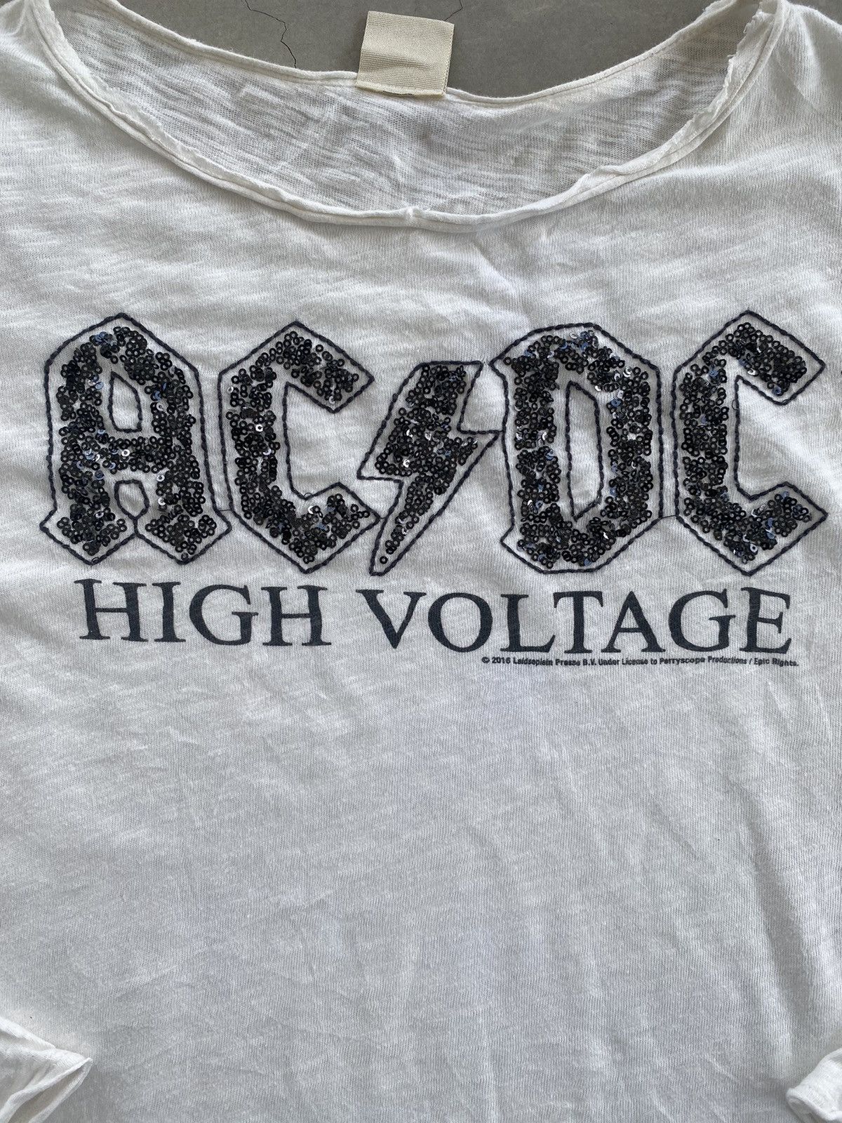 AC/DC × Vintage AC/DC HIGH VOLTAGE CROP TOP TEE Size XL / US 12-14 / IT 48-50 - 2 Thumbnail