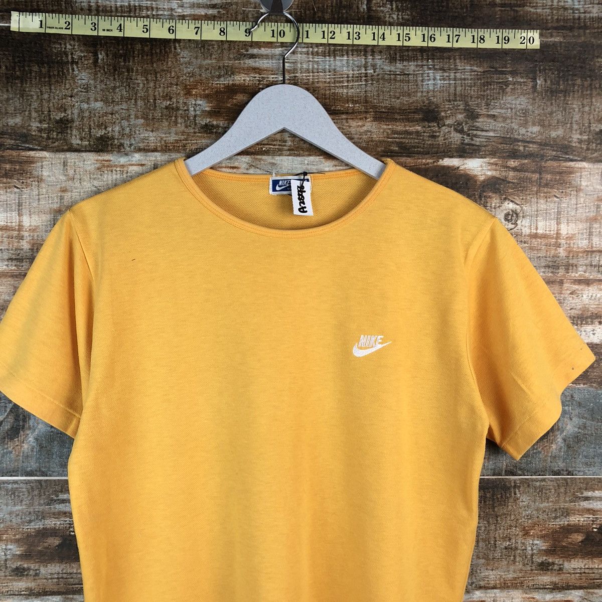 Nike Nike japan vintage Yellow T-Shirt #A2598 Size US S / EU 44-46 / 1 - 5 Thumbnail