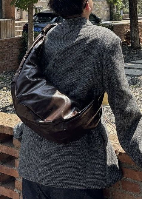 Japanese Brand Avant garde retro oversized shiny faux leather hobo bag Size ONE SIZE - 1 Thumbnail