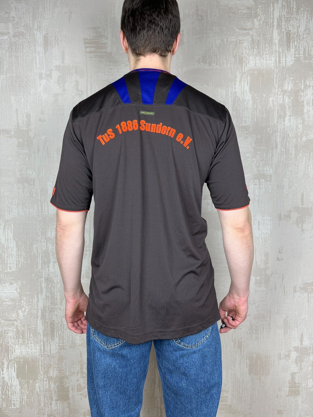 Adidas 00's Adidas Table Tennis Equipment Vintage T-shirt Size US L / EU 52-54 / 3 - 17 Thumbnail
