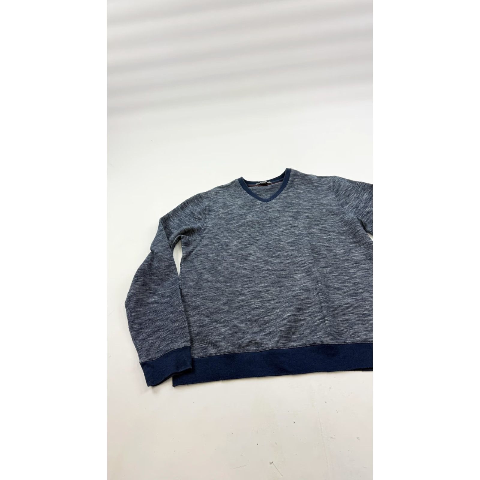 Ike Behar VINTAGE Ike Behar Sweater Mens Large Blue Heather V-Neck Knit Pullover Casual Size US L / EU 52-54 / 3 - 2 Thumbnail