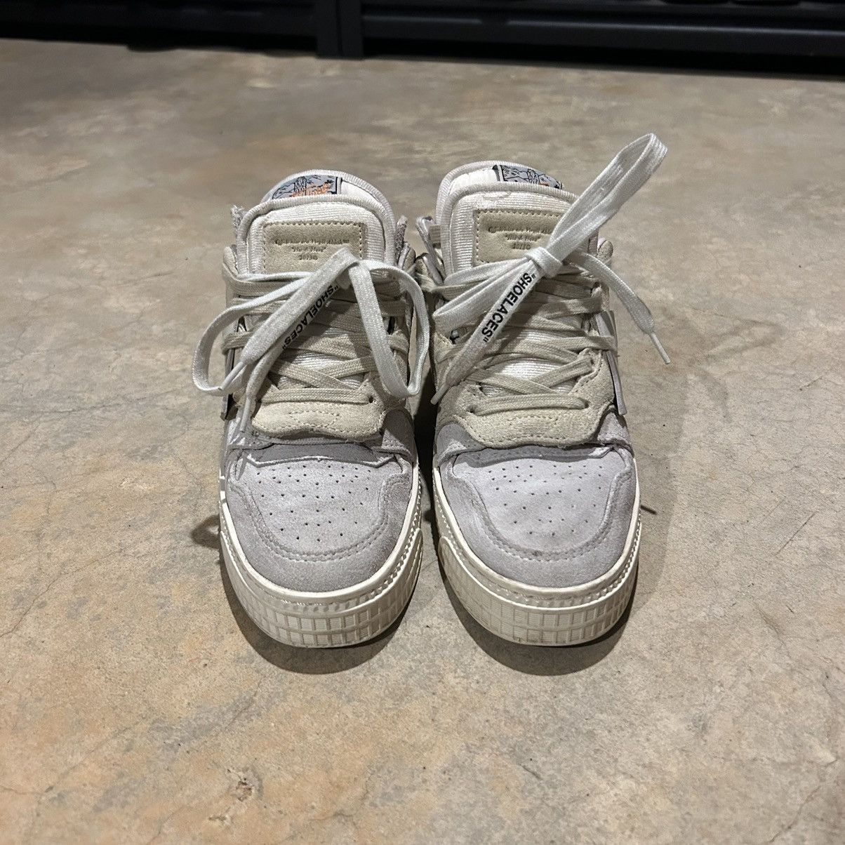 Designer × Off-White Off-White Off Court 3.0 Floating Arrow Sneakers US 5 Size US 5 / EU 37 - 3 Thumbnail