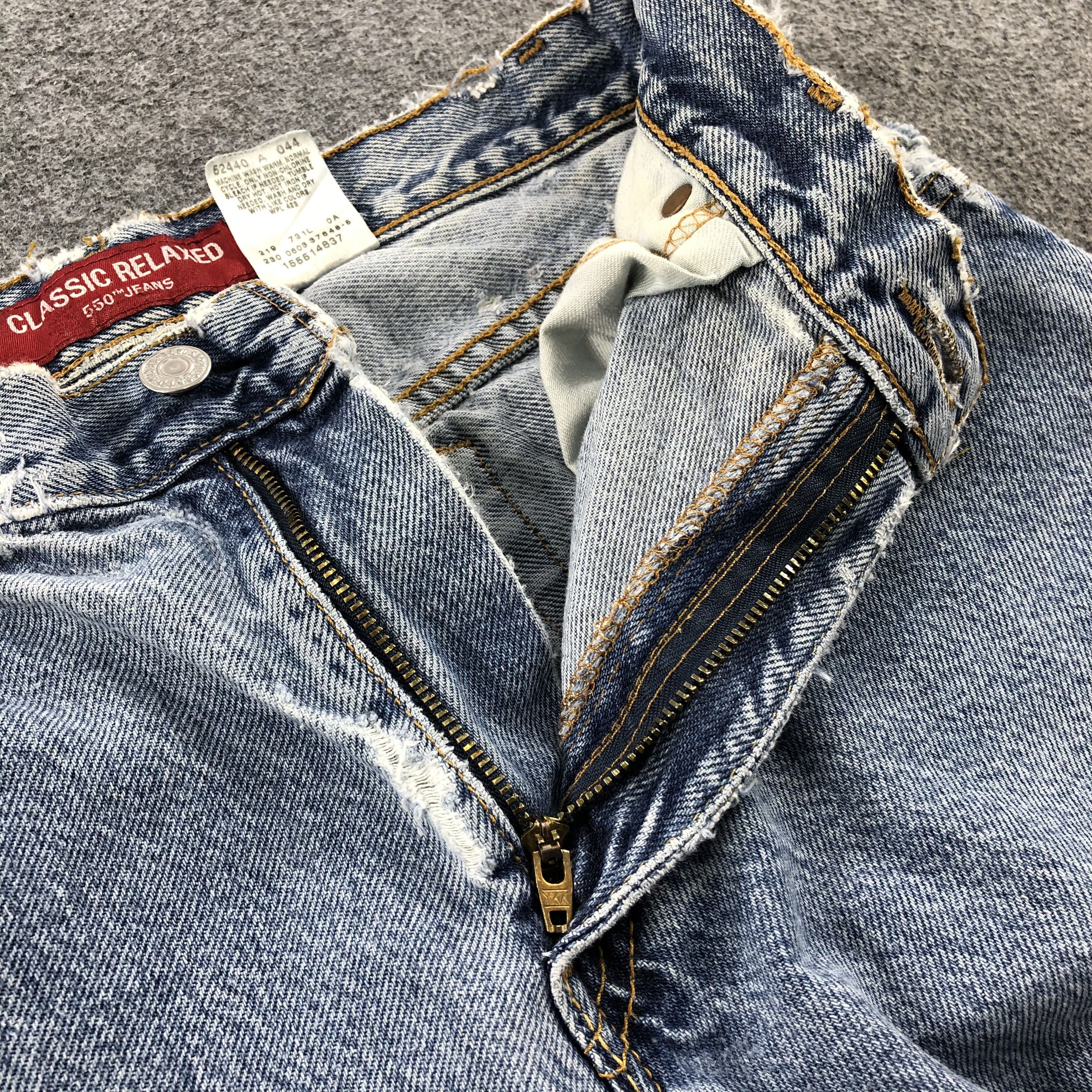 Levi's × Vintage Vintage Blue Wash Light Wash Levis 550 Jeans-JM1780 Size US 27 - 8 Thumbnail