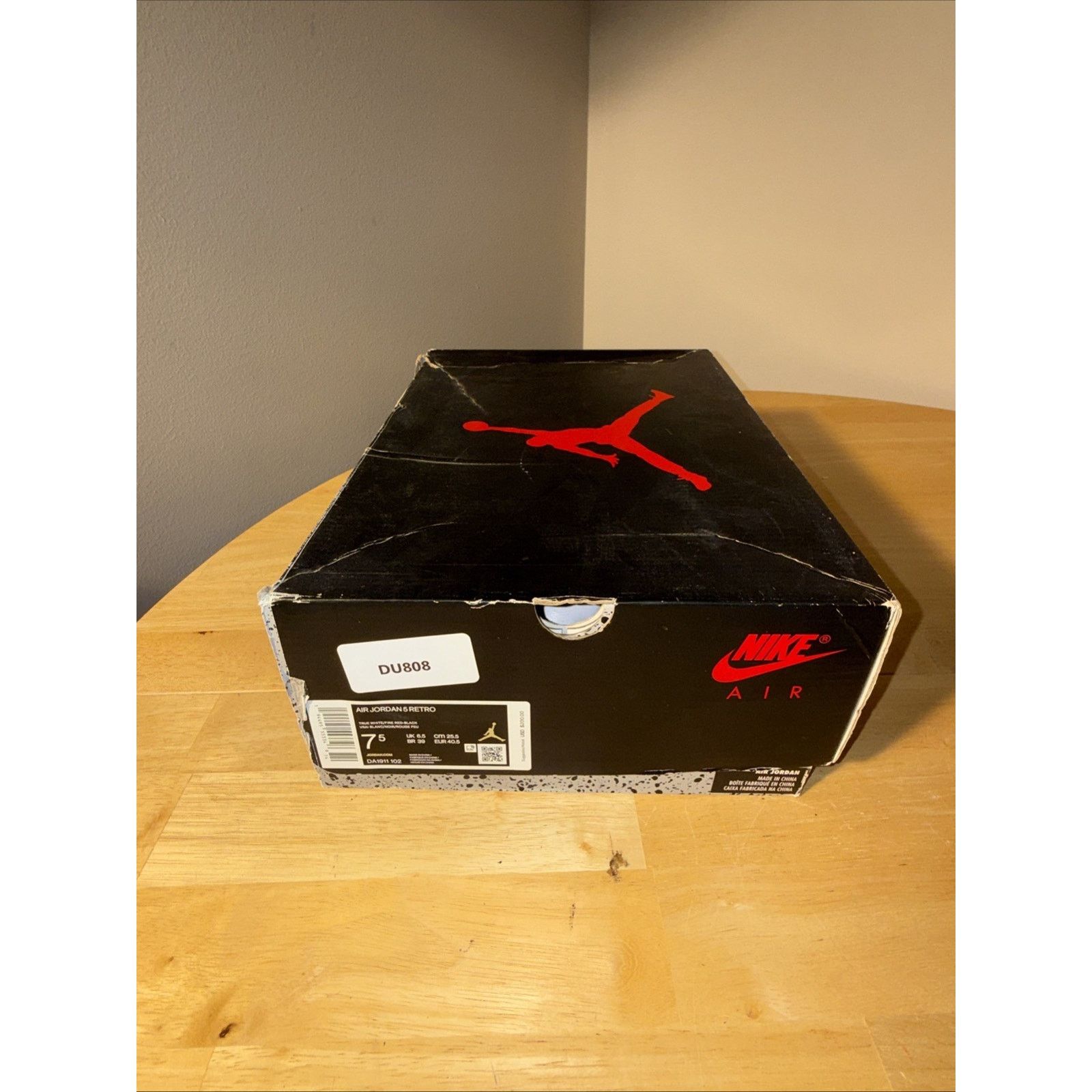 Jordan Brand Size 7.5 Men- Jordan 5 Retro Mid Fire Red OG BOX LACE LOCKS Size US 7.5 / EU 40-41 - 10 Thumbnail