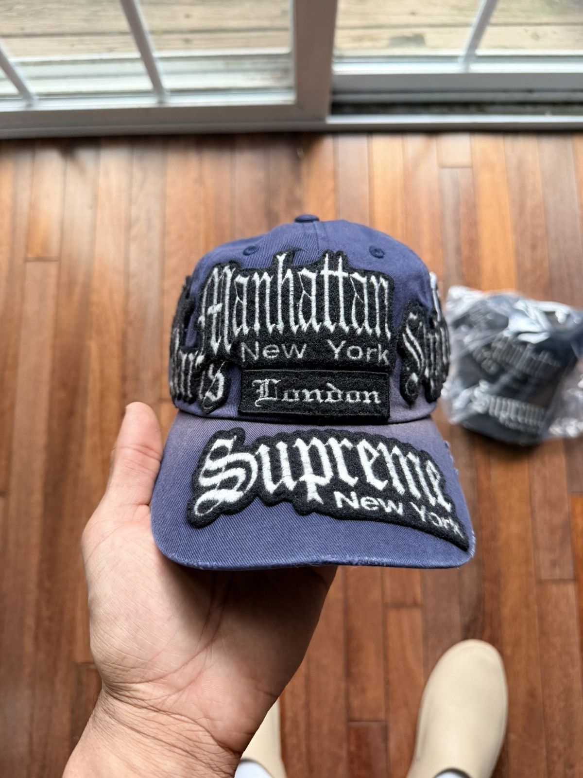 Supreme Supreme City Patches 6-Panel - navy Size ONE SIZE - 1 Thumbnail
