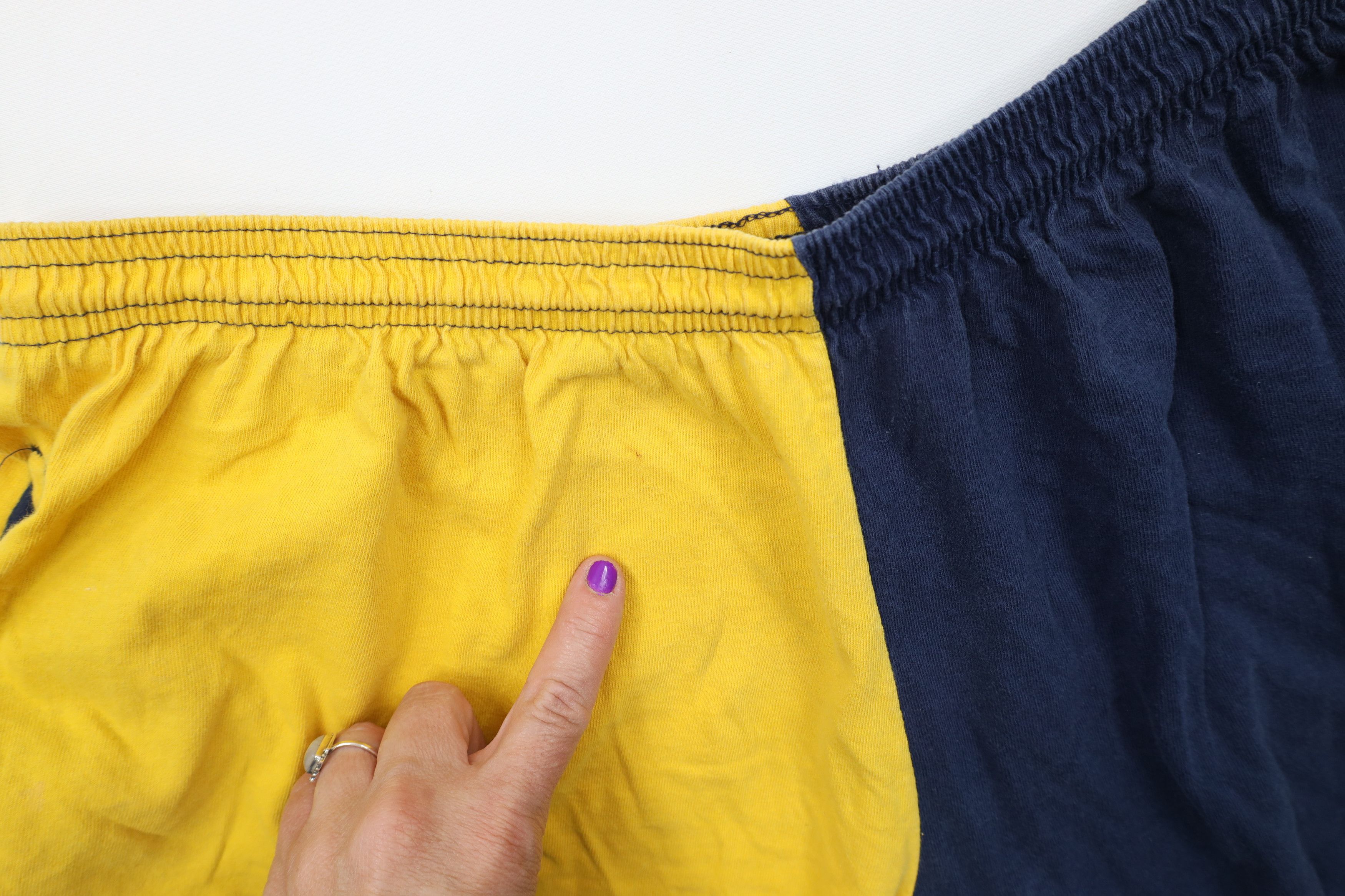 Vintage Vintage 90s University of Michigan Above Knee Shorts USA Size US 34 / EU 50 - 7 Thumbnail
