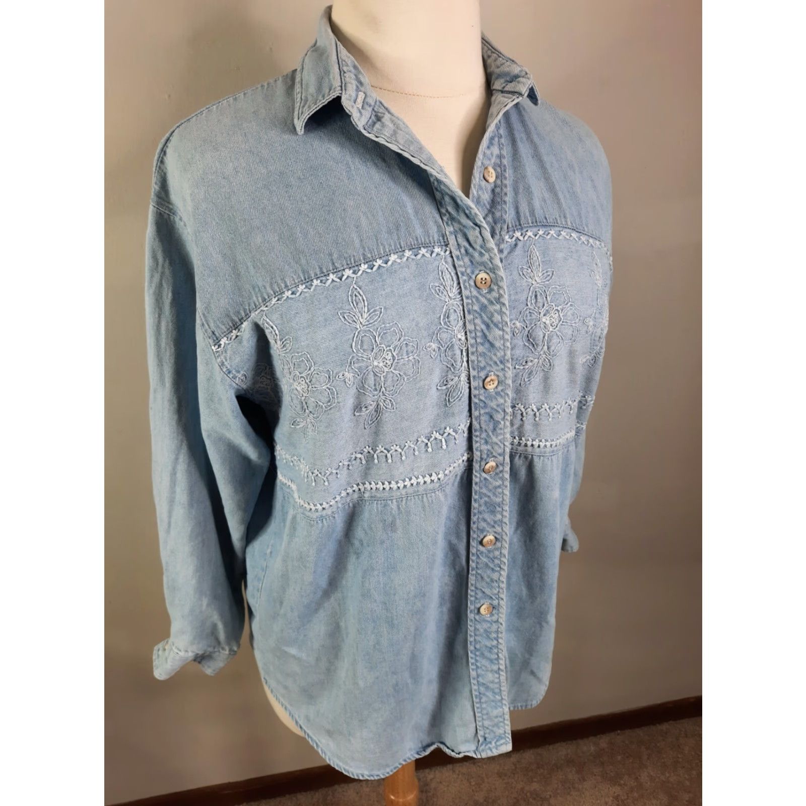 Denime VINTAGE L2S 1990s Oversized Denim Embroidered Floral Grunge Shirt Top Large USA Mens Womens Boys Girls Size L / US 10 / IT 46 - 6 Thumbnail