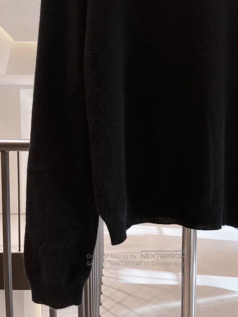 Valentino Valentino Crew neck, doll neck, butterfly neck, cashmere s Size S / US 4 / IT 40 - 4 Thumbnail