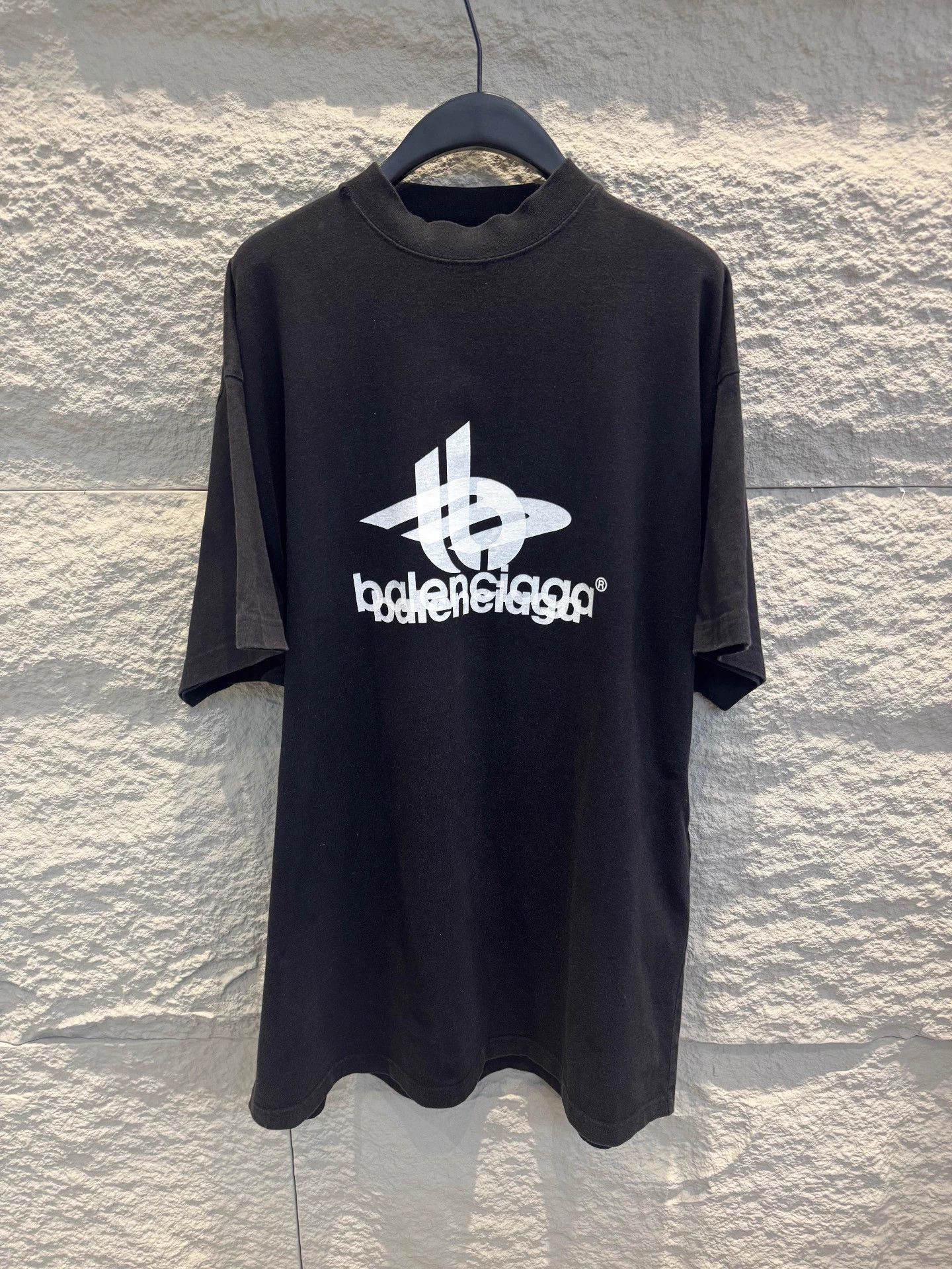 Balenciaga Balenciaga Black Ghost Logo Print SS T-Shirt Unisex Size US S / EU 44-46 / 1 - 1 Thumbnail