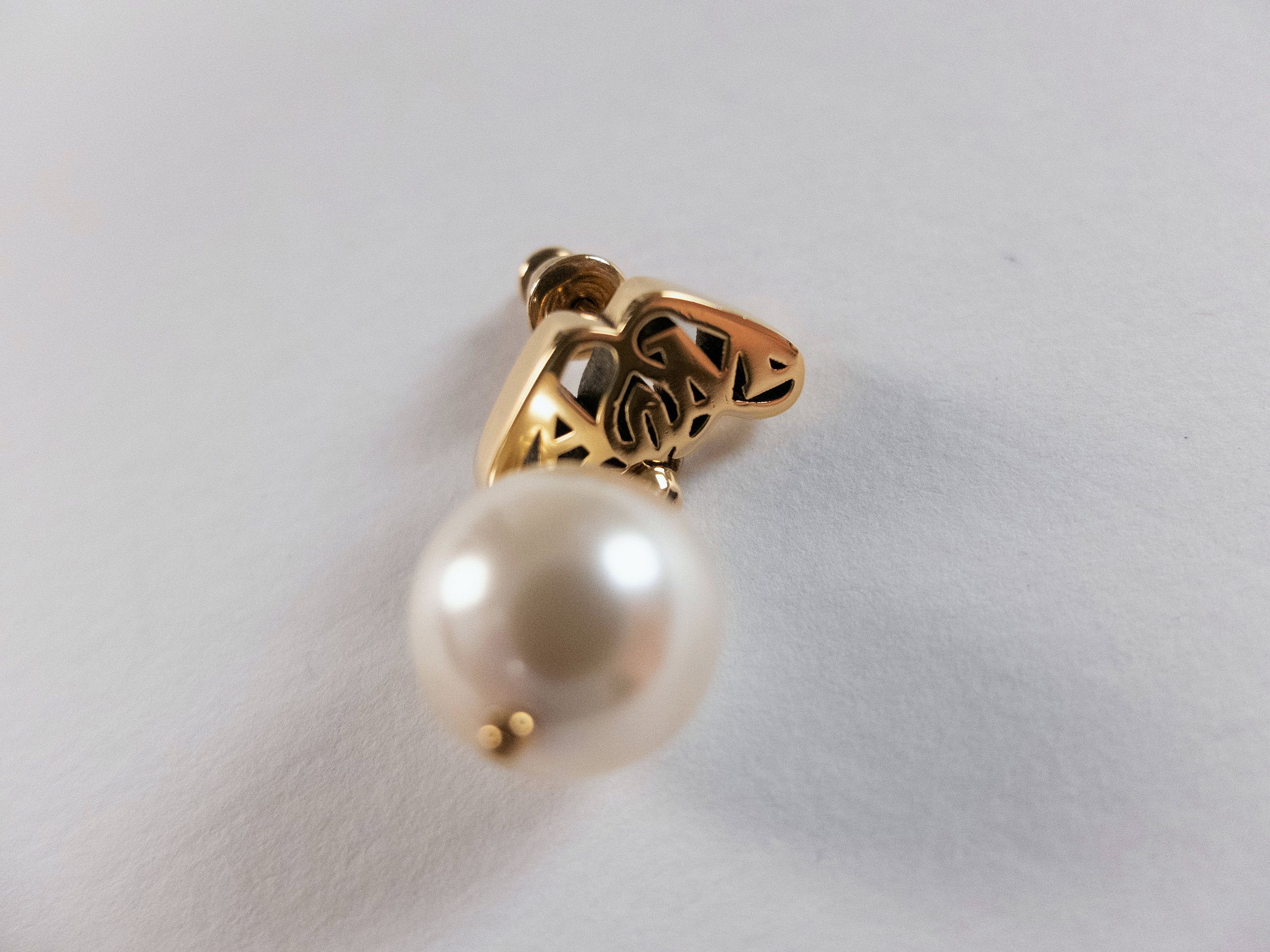 Alexander McQueen ALEXANDER MCQUEEN Seal faux pearl & metal logo drop earrings Size ONE SIZE - 5 Thumbnail