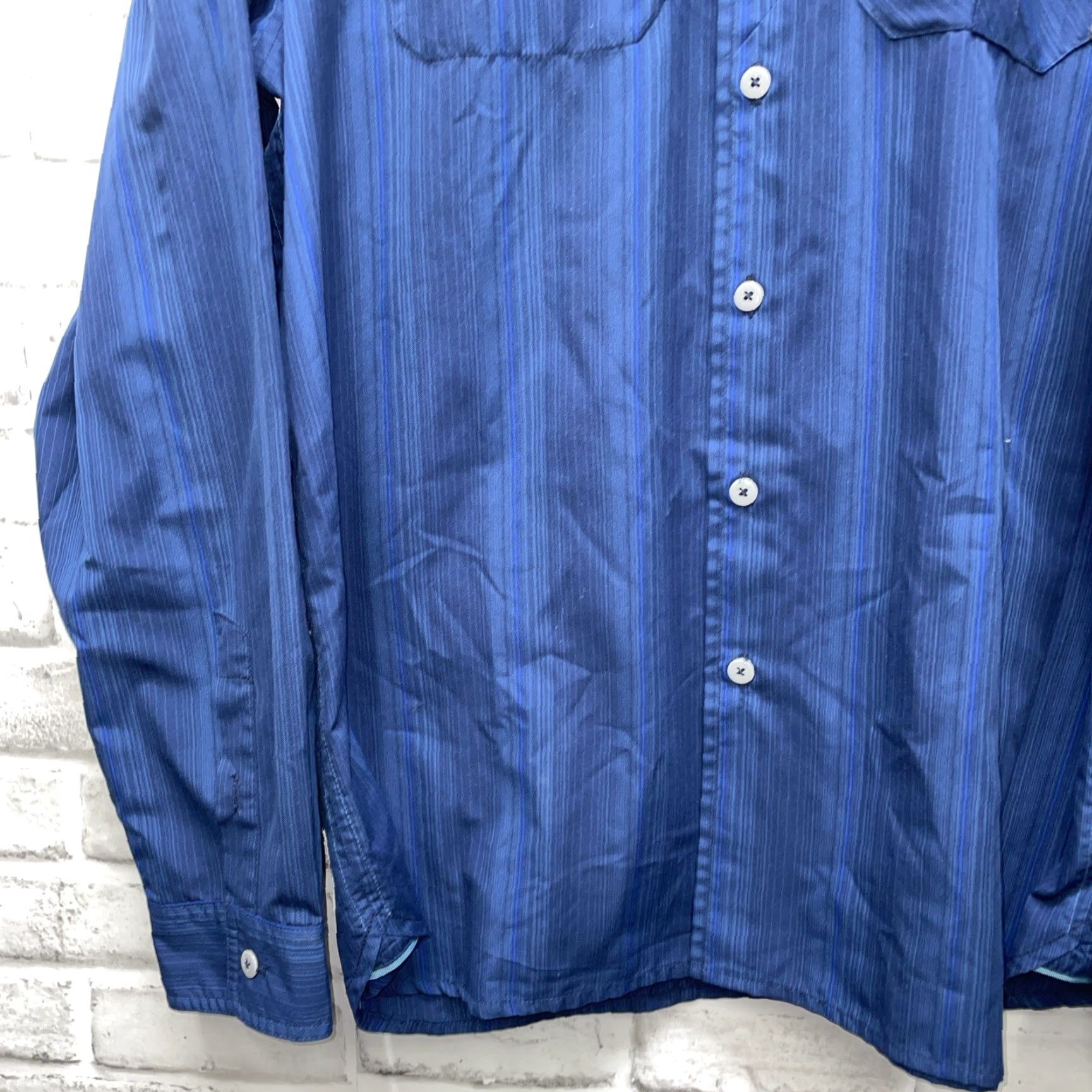 Merrell Merrell Athletic Button-Down Shirt Mens Size XL Blue Long Sleeve Vented Comfort Shirt Size US XL / EU 56 / 4 - 3 Thumbnail