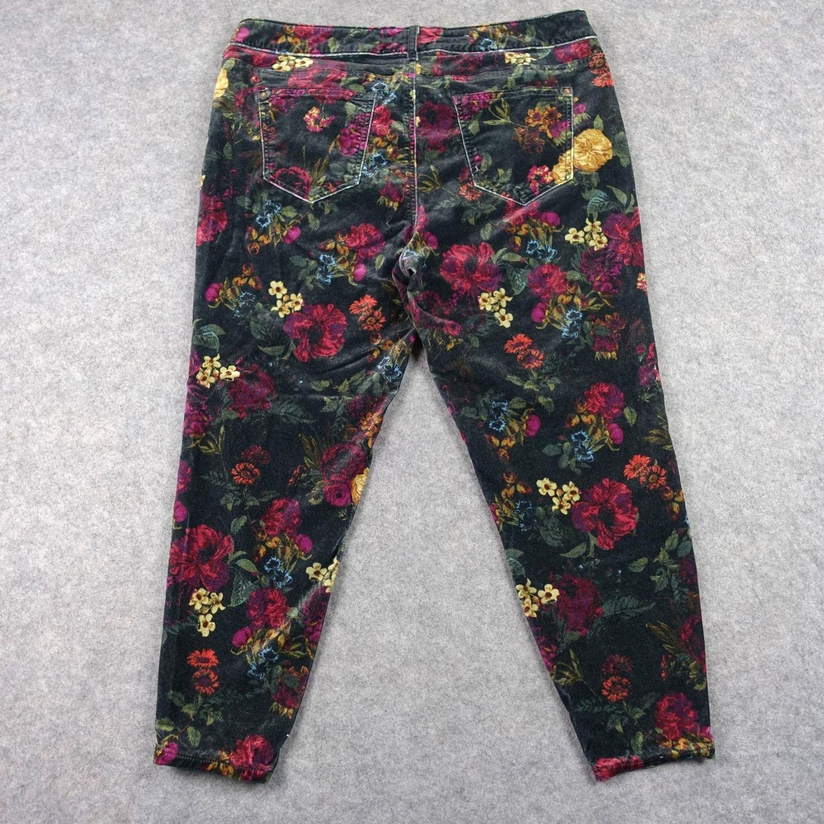 Vintage VINTAGE Pilcro Pants Womens 16W Black Floral Velour Velvet Tapered Cropped? Size 38" / US 16 / IT 52 - 6 Thumbnail
