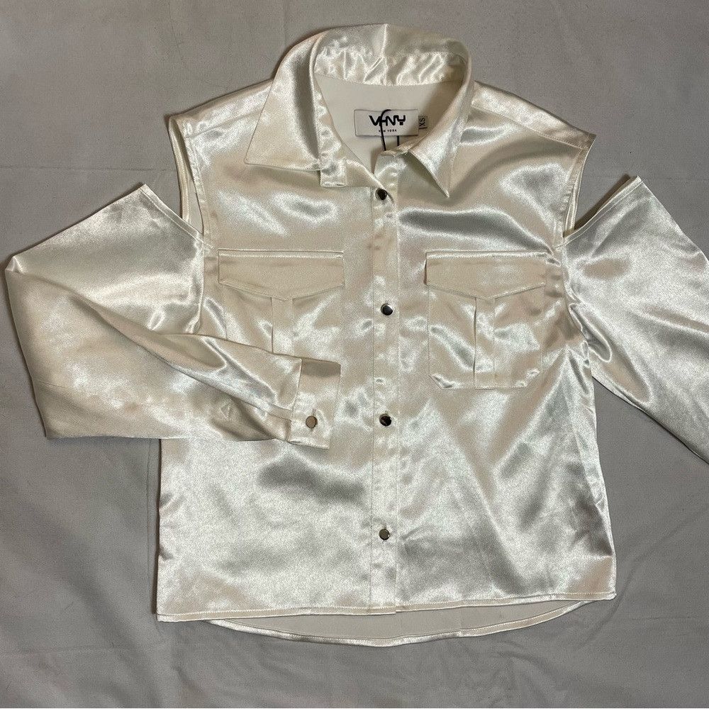 Other NWT New VHNY Satin White Cut Out Long Sleeve Button Blouse Size XS / US 0-2 / IT 36-38 - 6 Thumbnail
