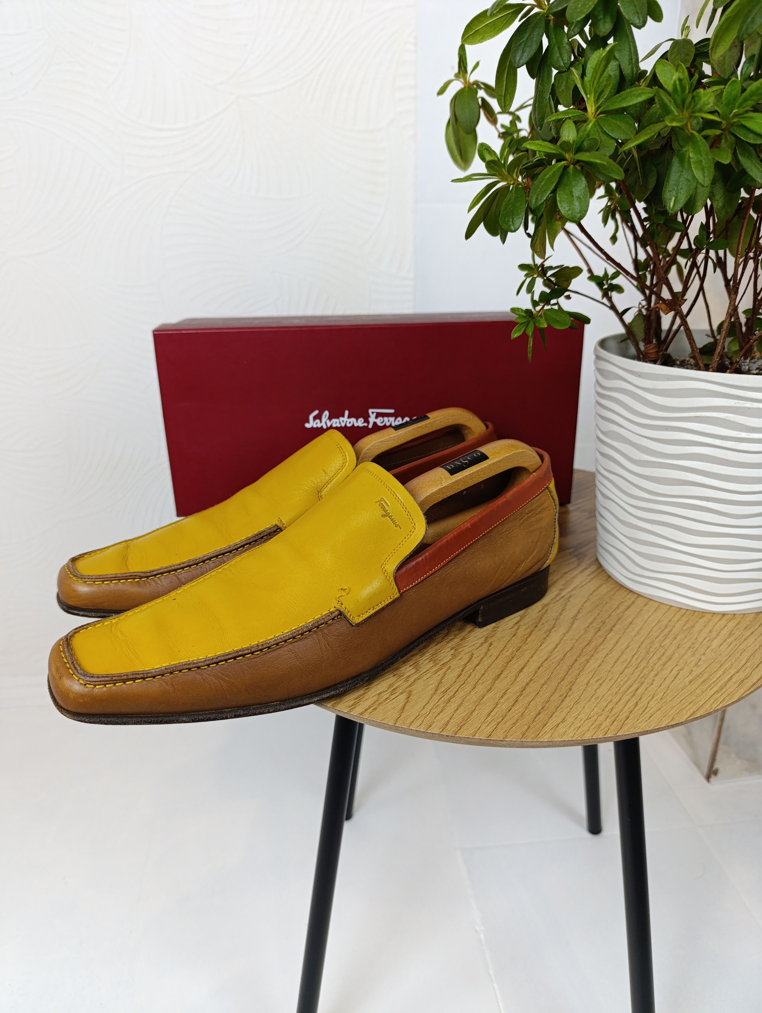 Salvatore Ferragamo SALVATORE FERRAGAMO LEATHER ITALIAN SHOES Size US 8 / EU 41 - 1 Thumbnail