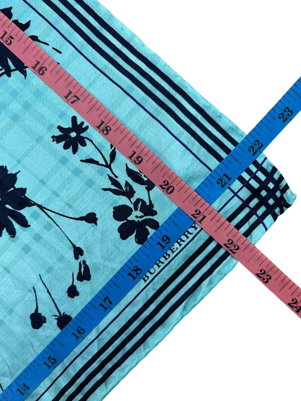 Burberry Burberry Handkerchief Neckerchief Bandana Pocketsquare Size ONE SIZE - 5 Thumbnail