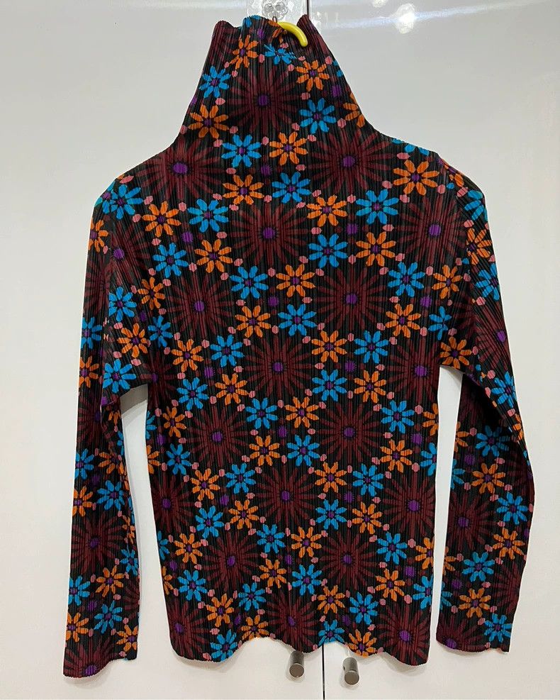 Issey Miyake Issey Miyake size:3 Red and blue rib pullover with long sl Size M / US 6-8 / IT 42-44 - 1 Thumbnail