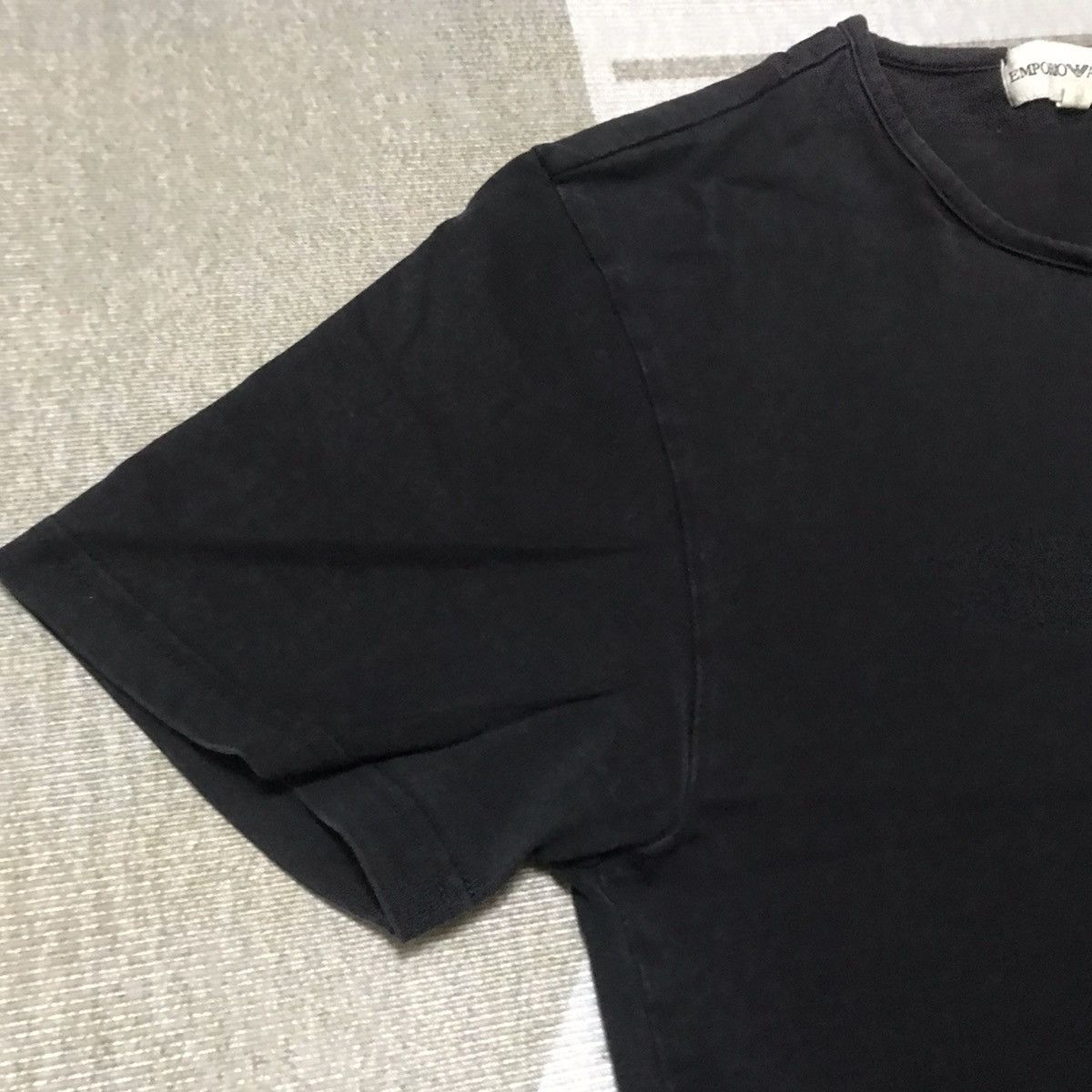 Emporio Armani EMPORIO ARMANI CENTER WOMEN RARE TEE Size M / US 6-8 / IT 42-44 - 4 Thumbnail