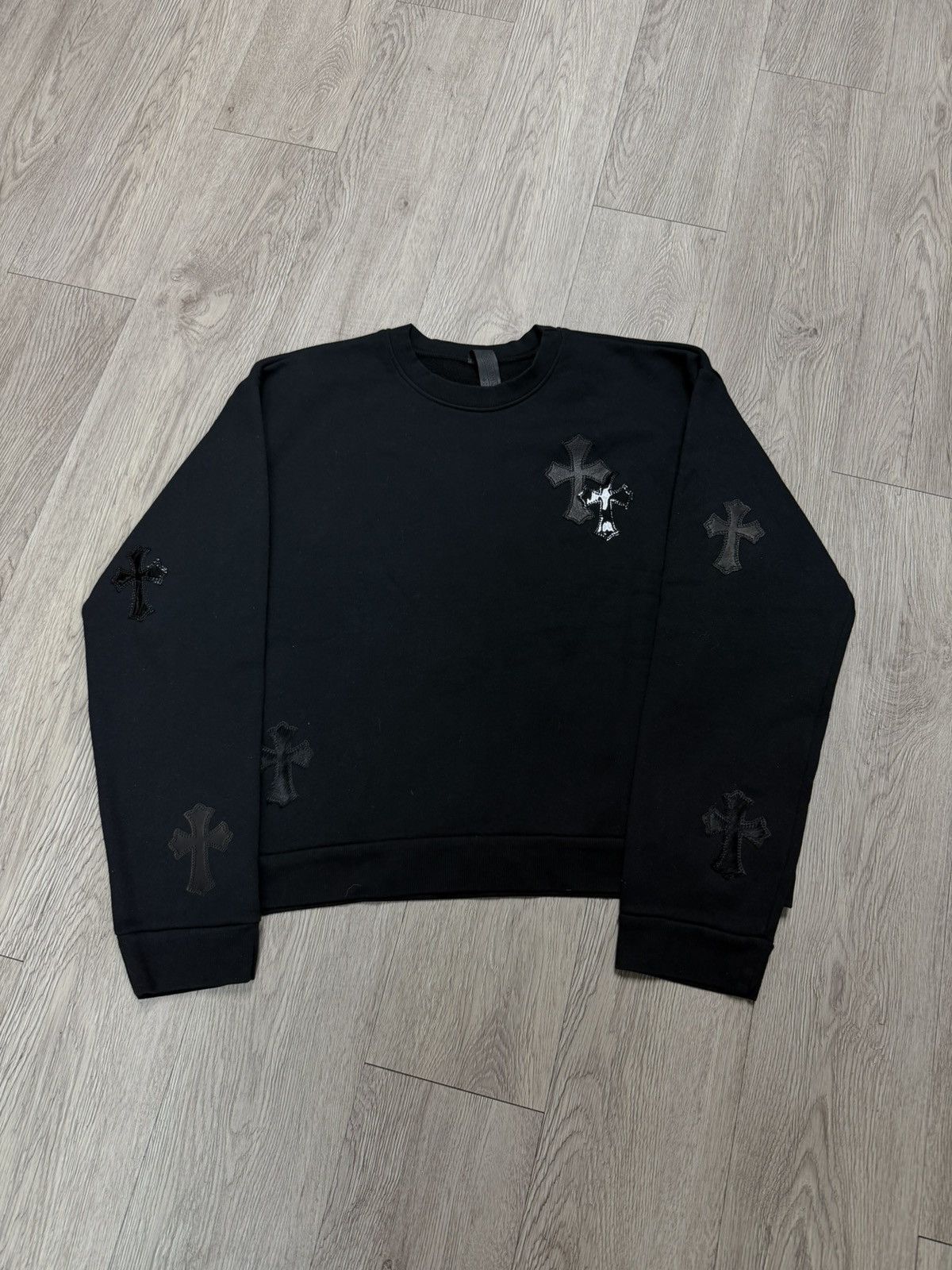 Chrome Hearts Chrome Hearts Black Ponyhair Multi Cross Patch Crewneck Size US L / EU 52-54 / 3 - 1 Thumbnail
