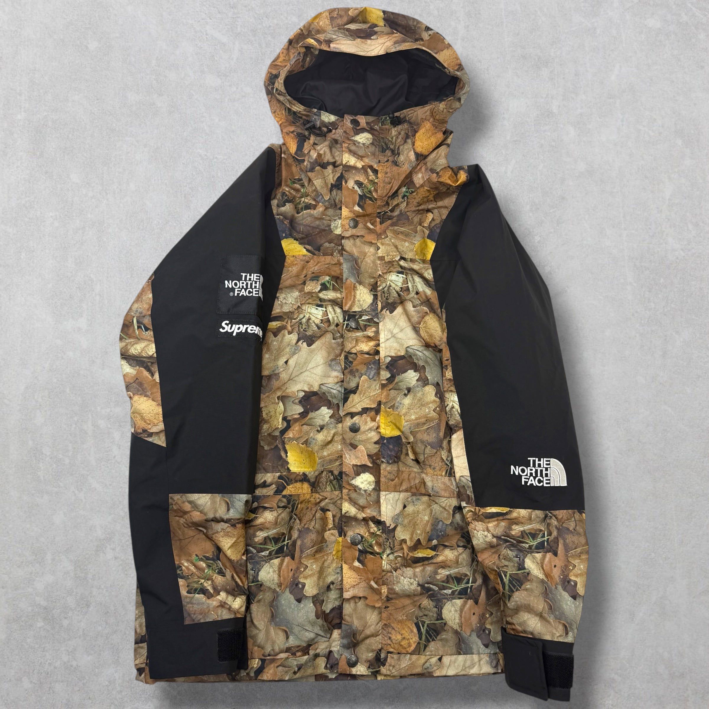 Supreme Supreme TNF Mountain Light Leaves Jacket M Size US M / EU 48-50 / 2 - 1 Thumbnail