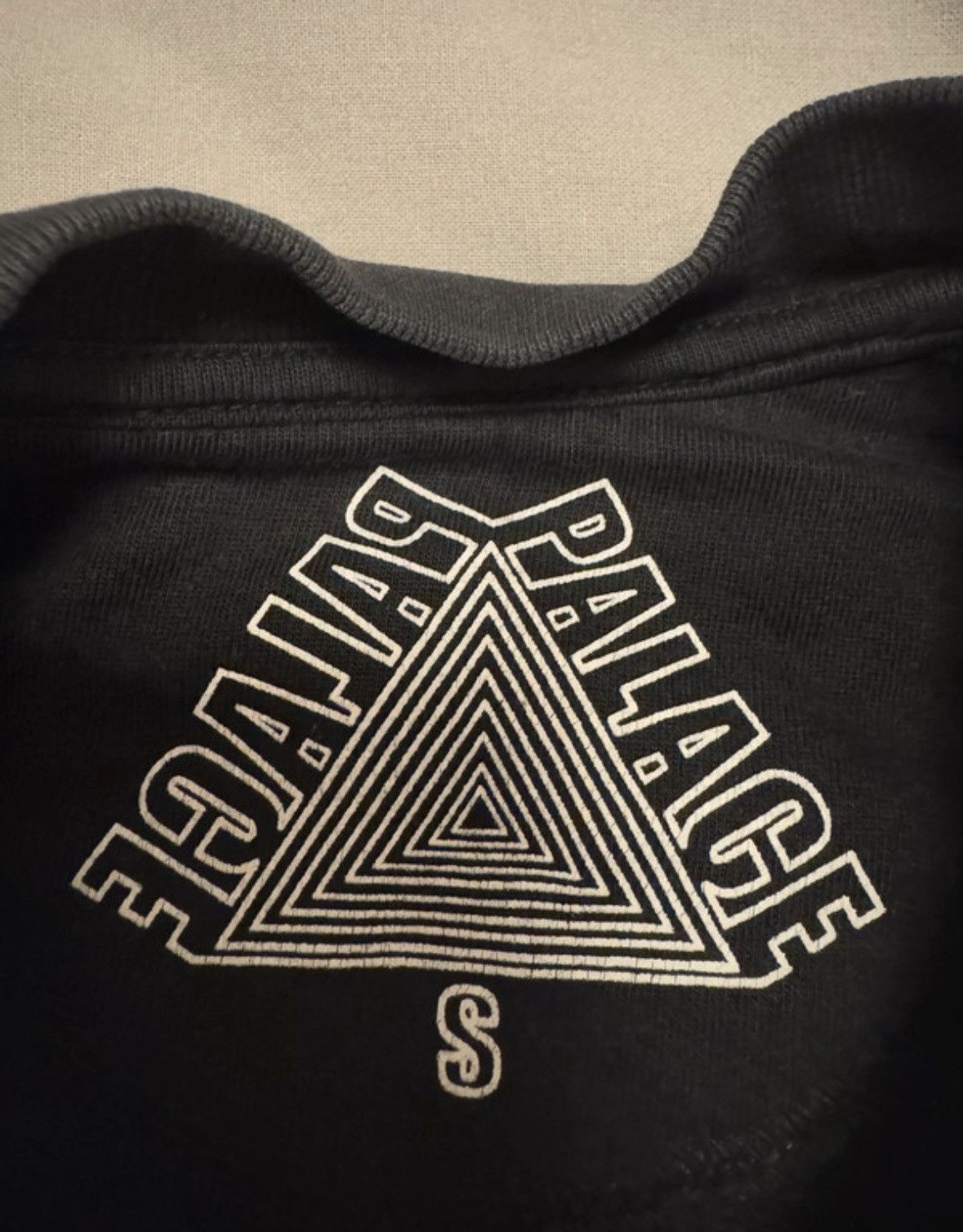 Palace Palace Tablet crewneck Size US S / EU 44-46 / 1 - 5 Thumbnail