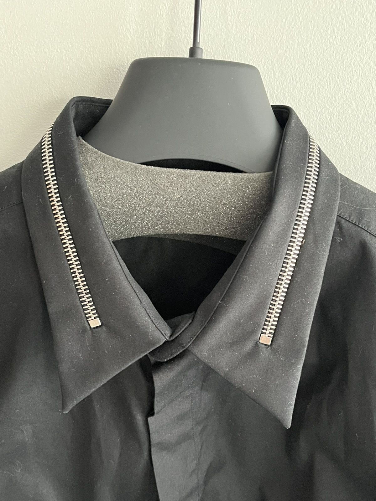 Givenchy $2k Givenchy Super Runway Zipper Shirt Perfect Condition Size US L / EU 52-54 / 3 - 6 Thumbnail