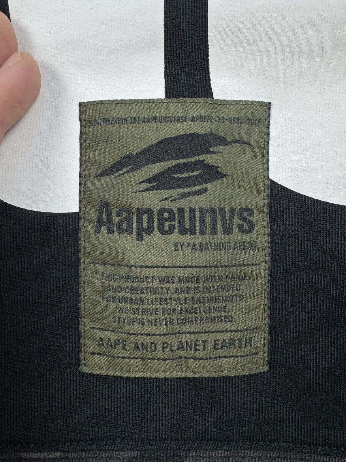 Aape AAPE BY A BATHING APE Apunvs Bape Camo Big Logo Sweatshirt Size US M / EU 48-50 / 2 - 25 Thumbnail