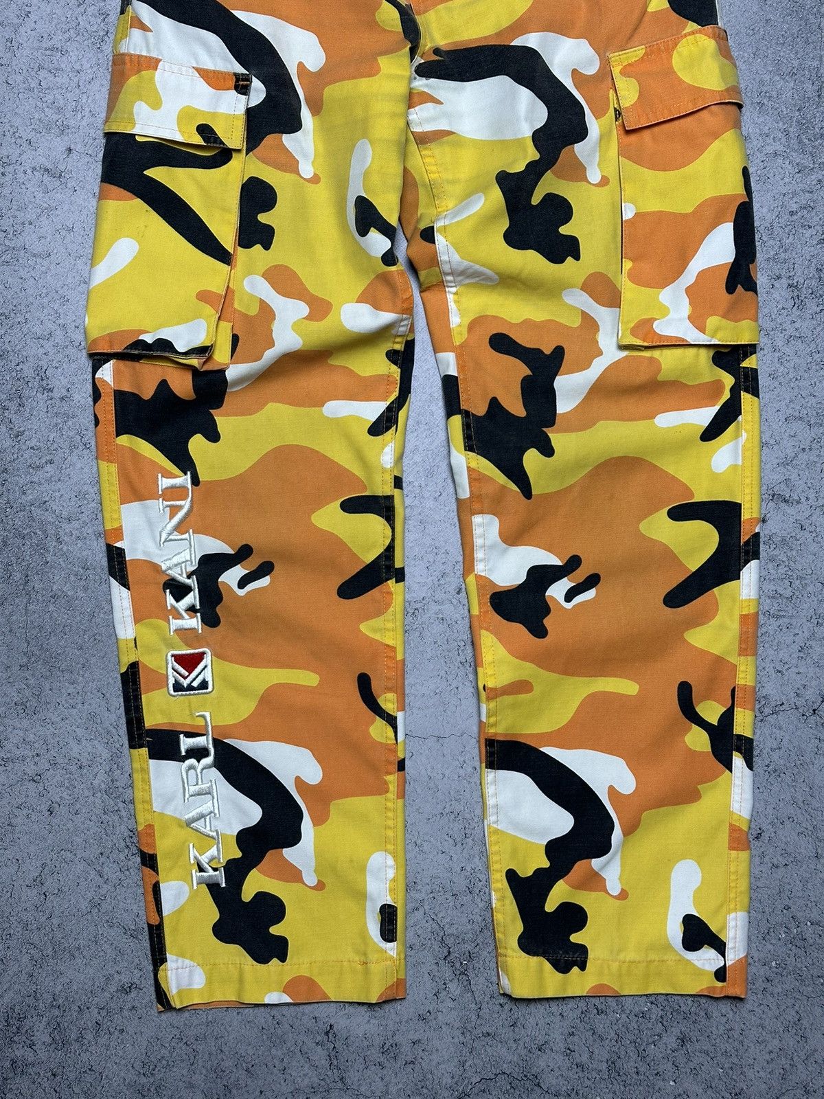 Karl Kani × Vintage Karl Kani Camo Cargo Pants Size US 27 - 3 Thumbnail
