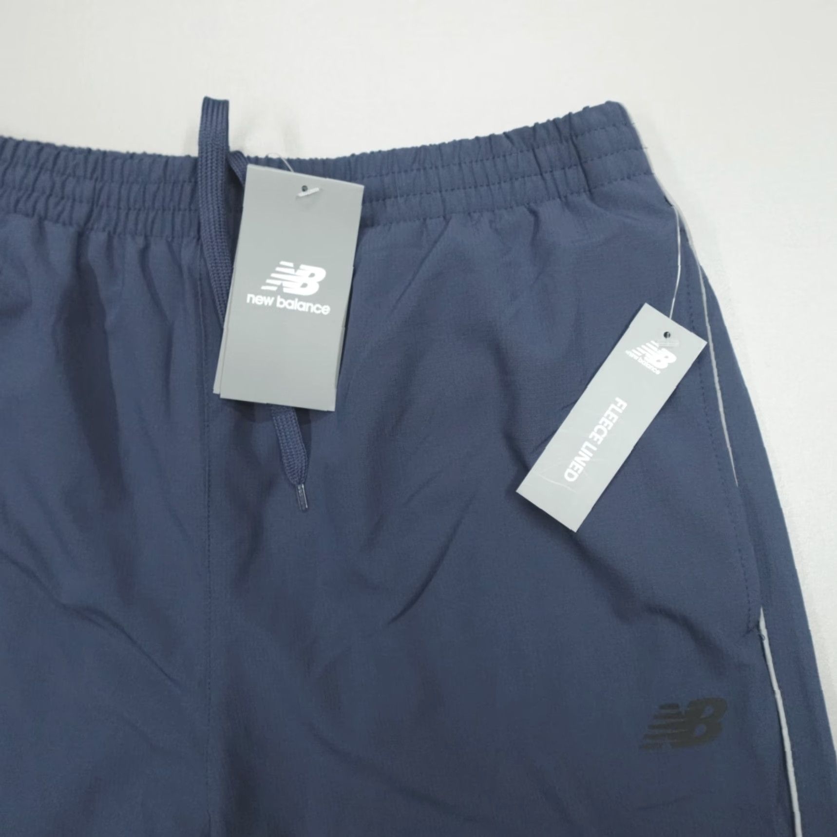 New Balance New Balance Pants Men's Size M Blue Fleece Lined Stretch Woven Adjustable Hem Waist Drawstring Comfort Pockets Regular Inseam 30" Running Shirt? Size US 31 - 3 Thumbnail
