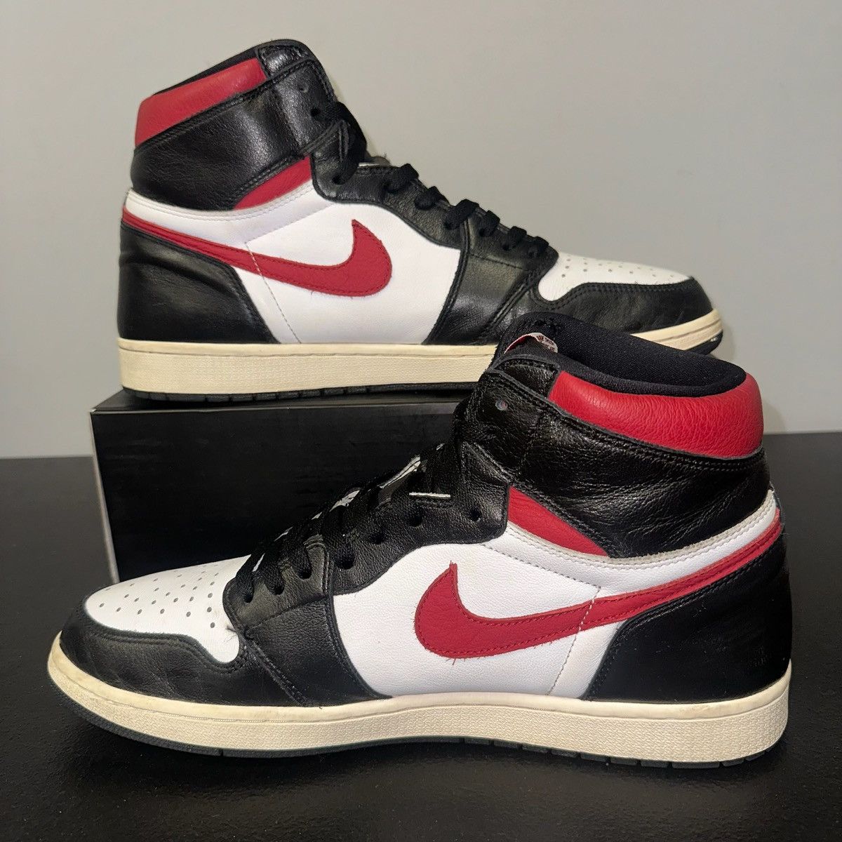 Jordan Brand × Nike Size 14 - Nike Air Jordan 1 Retro High OG Black Gym Red 2019 Size US 14 / EU 47 - 2 Thumbnail