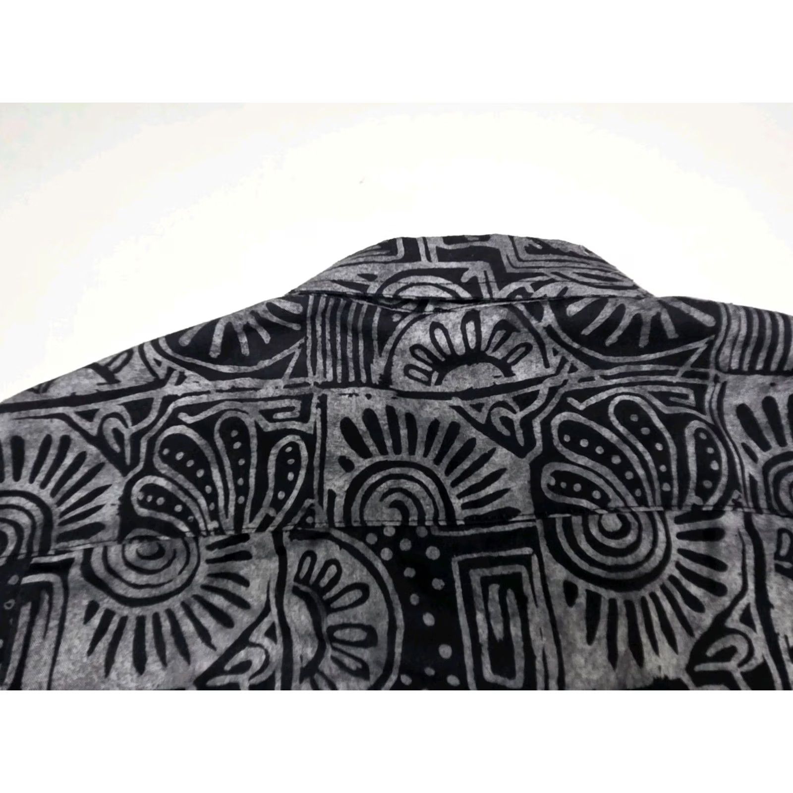 Vintage Coofandy Mens Short Sleeve Button Up Shirt Black/Grey Aztec Print XL Size US XL / EU 56 / 4 - 6 Thumbnail