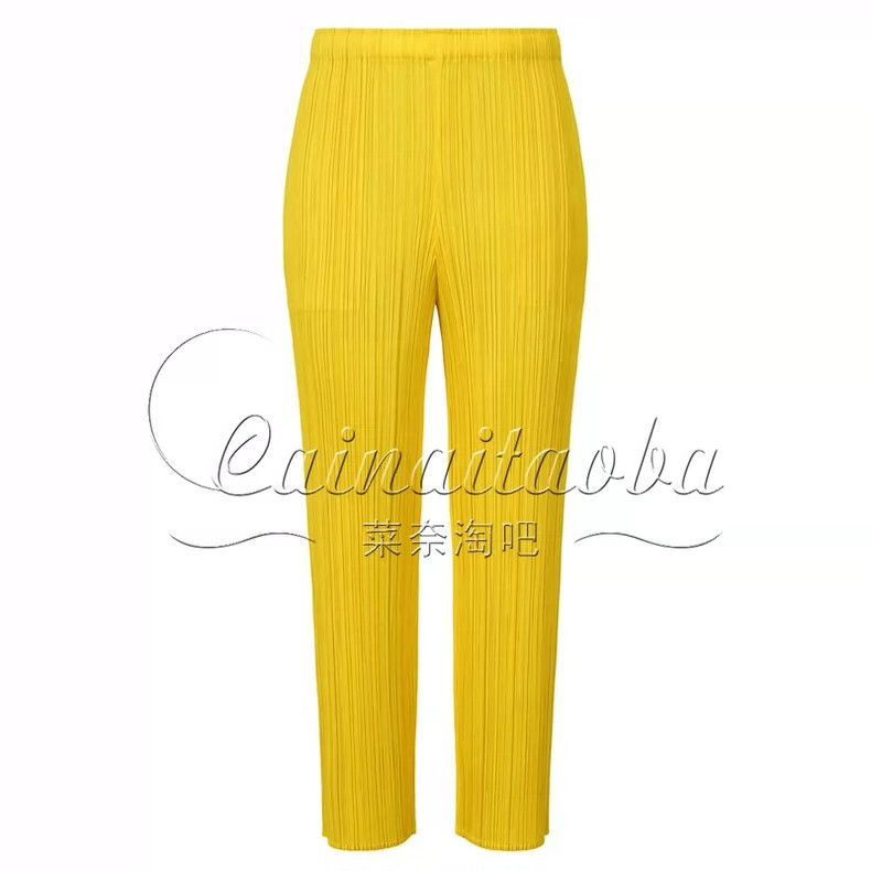 Issey Miyake Issey Miyake size:3 Yellow skinny pants Size 42" / US 20 - 1 Thumbnail
