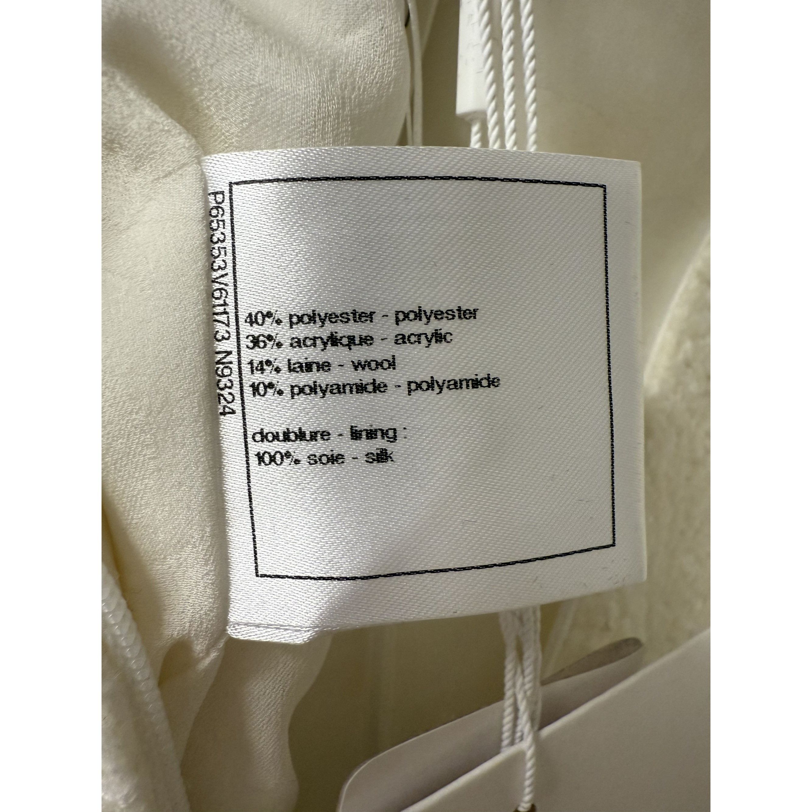 Chanel Chanel White Tweed Scalloped Sleeveless Dress Size 40 Made I Size S / US 4 / IT 40 - 5 Thumbnail