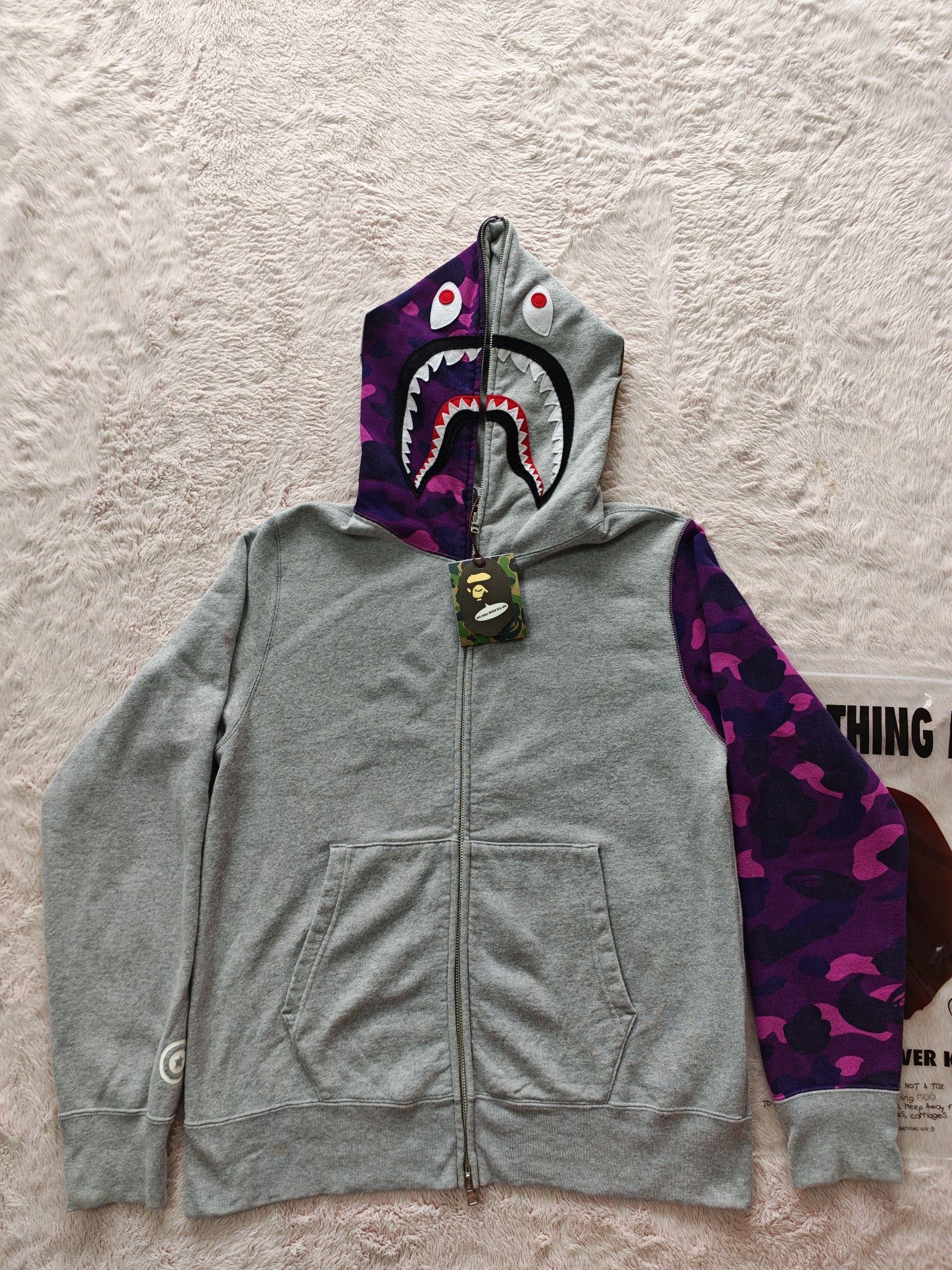 Bape A Bathing Ape Multi Camo Shark Hoodie Size L Size US L / EU 52-54 / 3 - 1 Thumbnail