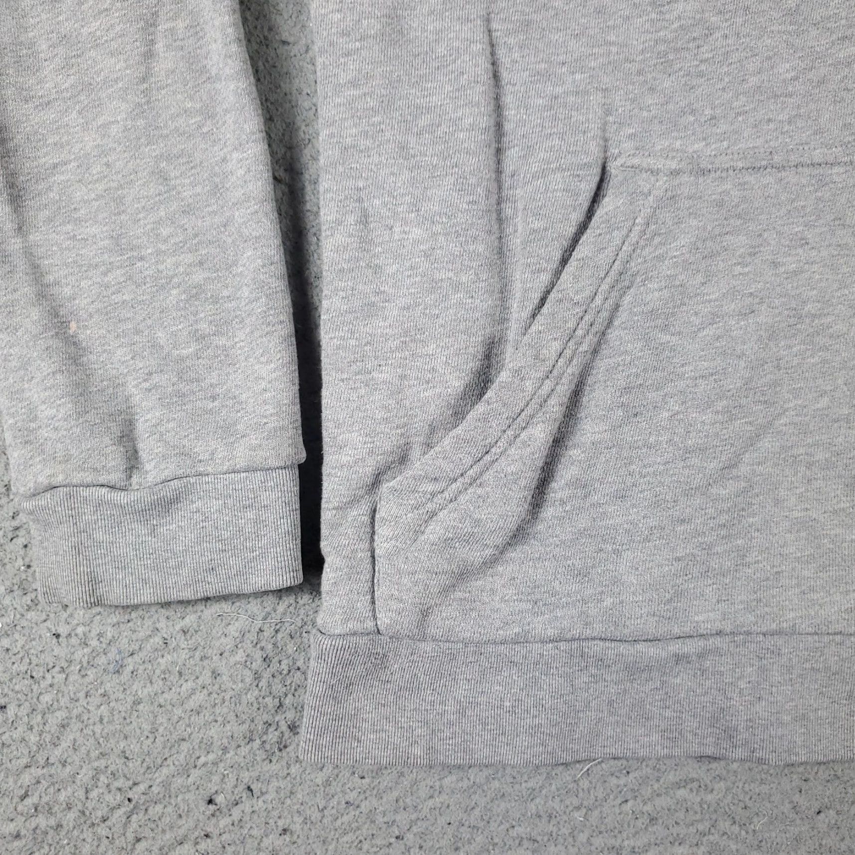 Adidas VINTAGE Adidas Hoodie Pullover Mens Small Gray Casual All Seasons Sports Size US S / EU 44-46 / 1 - 4 Thumbnail