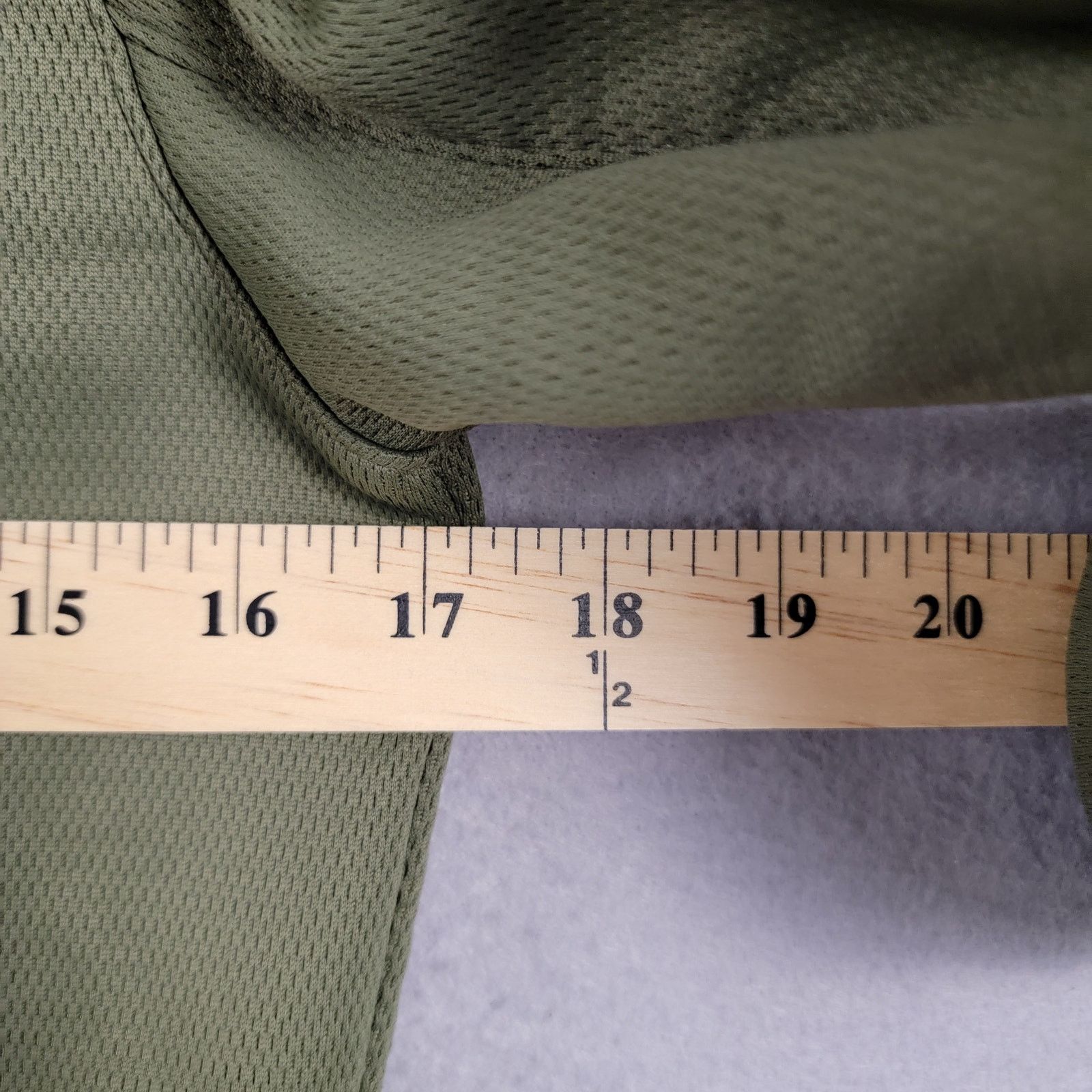 Nike Nike Big Boys Dri Fit Elite Hoodie Olive Green Sz L (217) Size US L / EU 52-54 / 3 - 8 Thumbnail