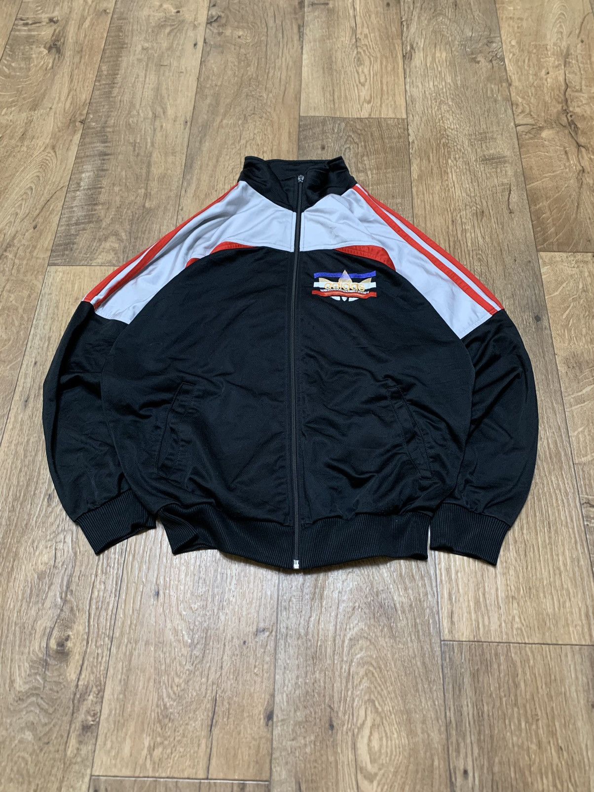 Adidas Rare Adidas International Sports Vintage Windbreaker Size US L / EU 52-54 / 3 - 1 Thumbnail