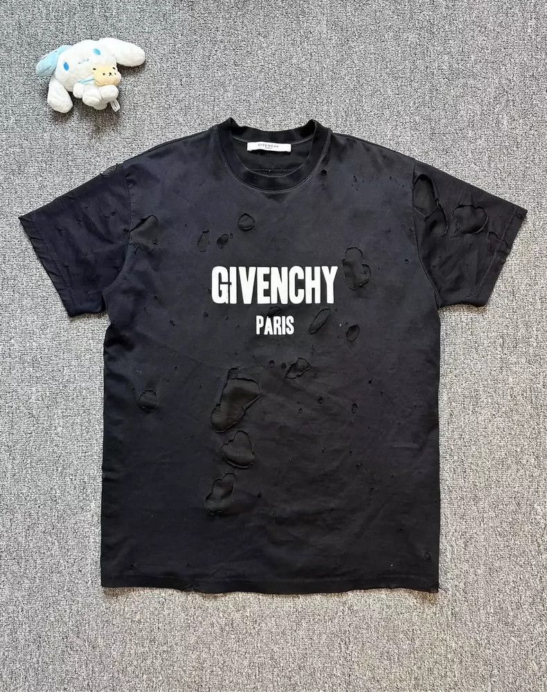 Givenchy Givenchy New Style Black Large Destroyed Logo Short-Sleeve Size US XXS / EU 40 - 1 Thumbnail