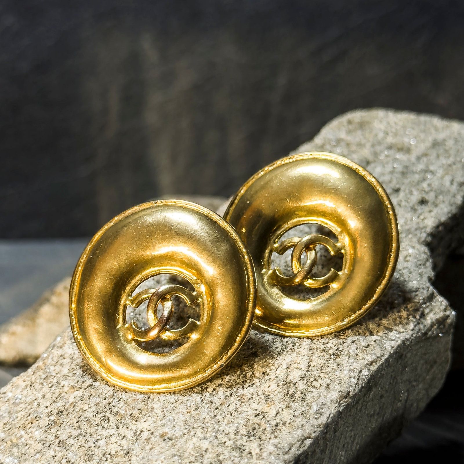 Chanel Vintage Chanel Hollow CC Button Earrings Size ONE SIZE - 2 Thumbnail